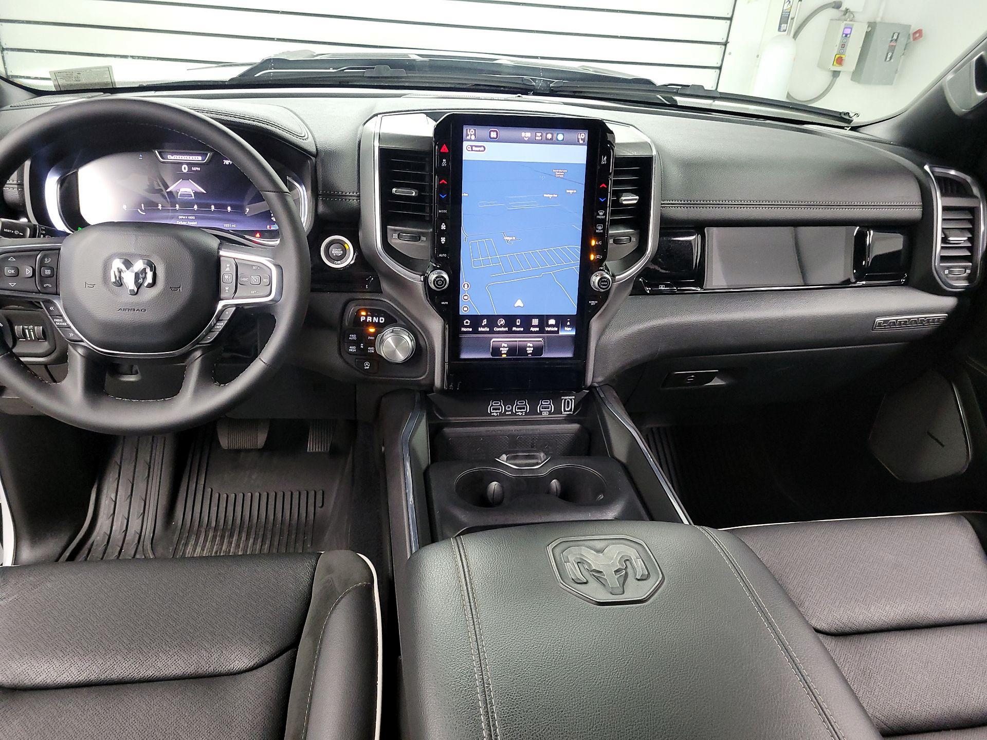 Thumbnail: 2025 RAM 1500 - 9