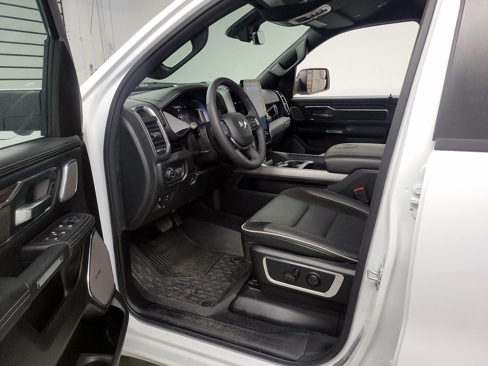 Thumbnail: 2025 RAM 1500 - 11