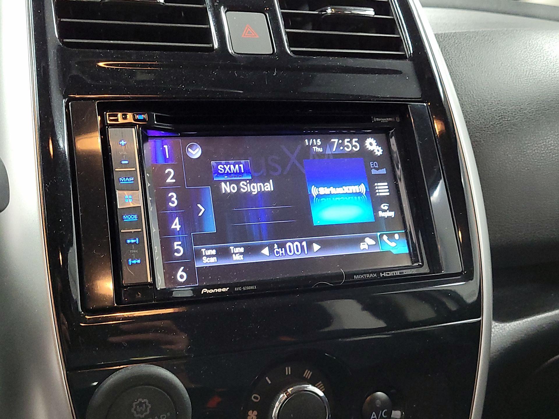 Thumbnail: 2017 Nissan Versa Note - 14