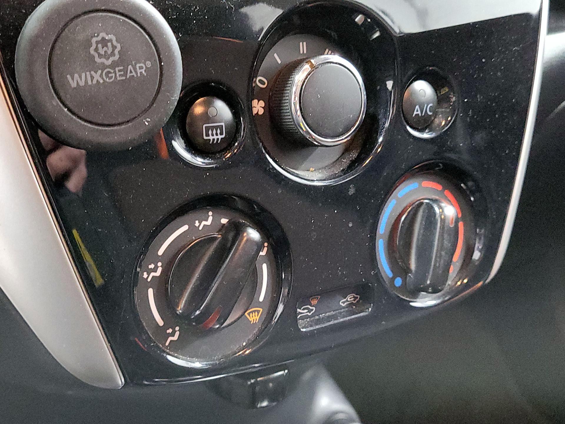 Thumbnail: 2017 Nissan Versa Note - 15