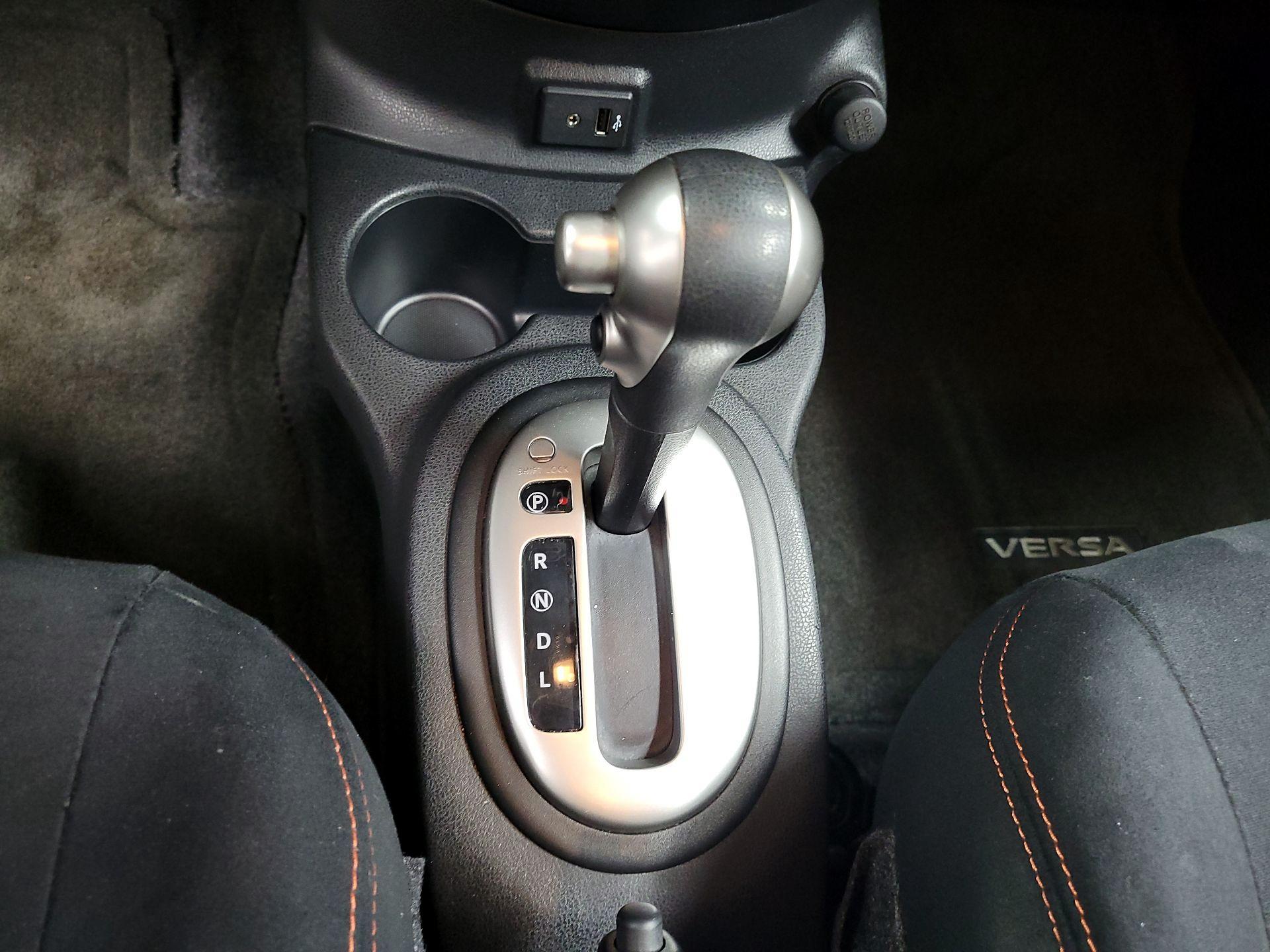 Thumbnail: 2017 Nissan Versa Note - 16