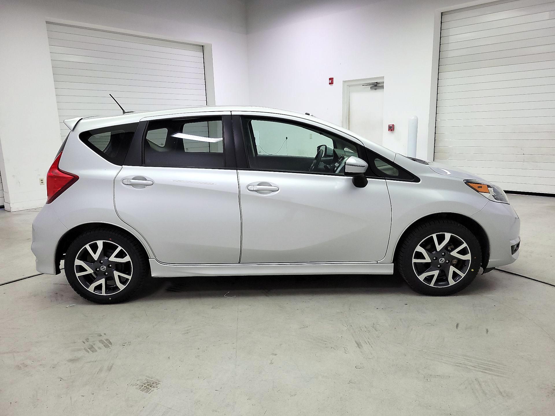 Thumbnail: 2017 Nissan Versa Note - 4