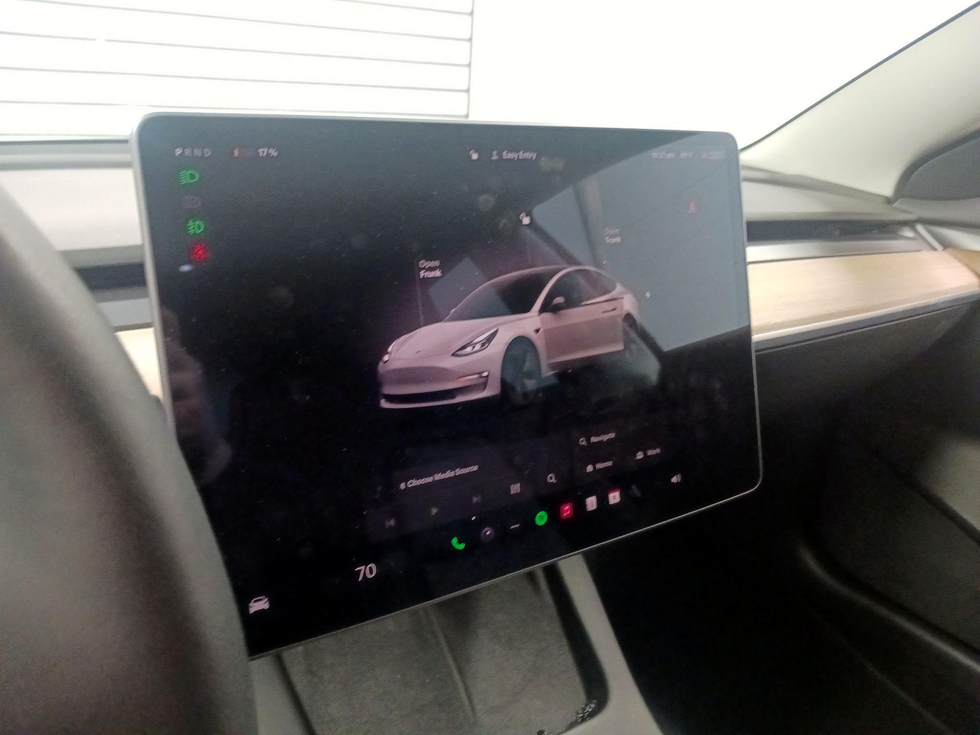 Thumbnail: 2022 Tesla Model 3 - 11