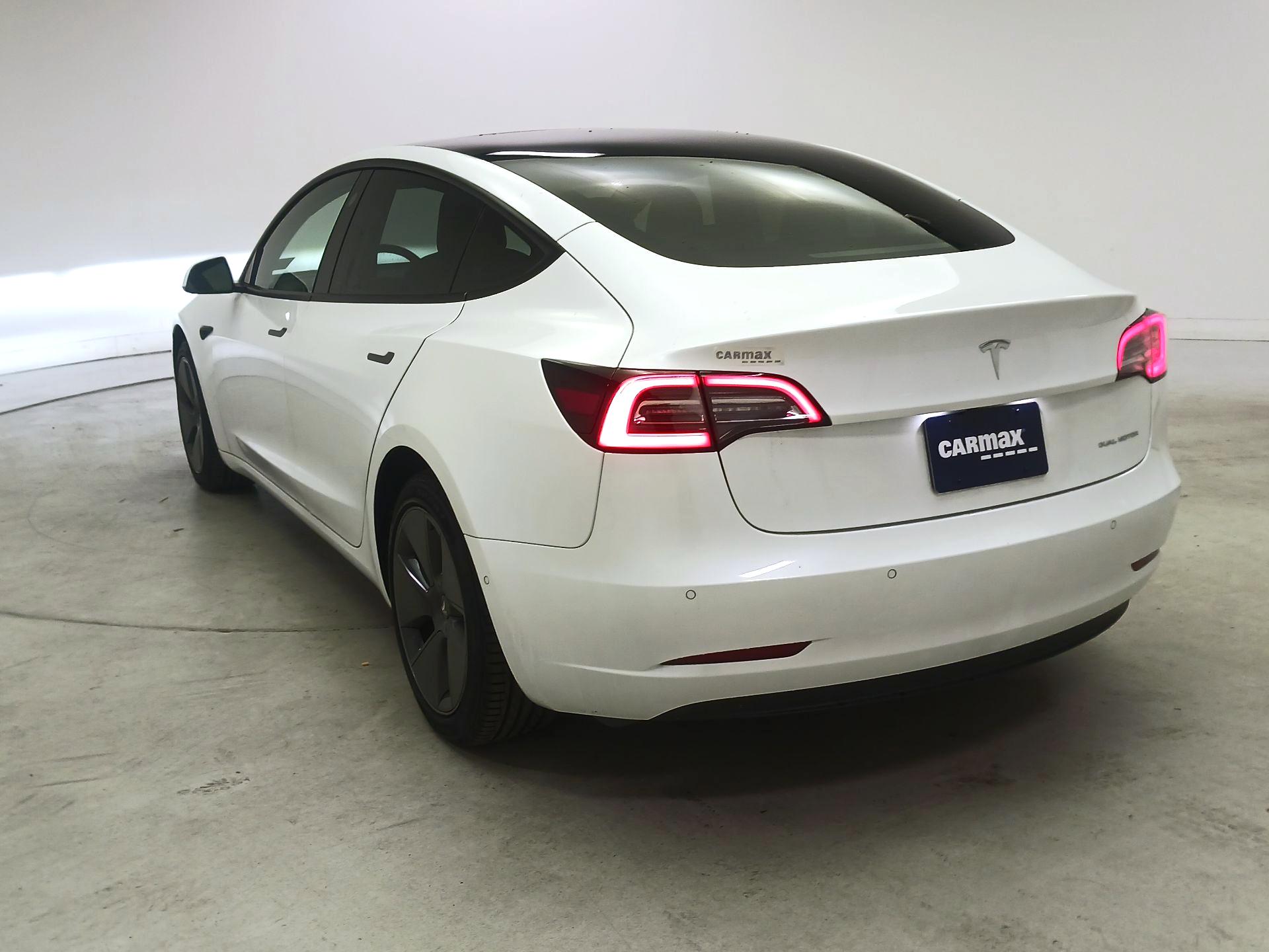 Thumbnail: 2022 Tesla Model 3 - 7