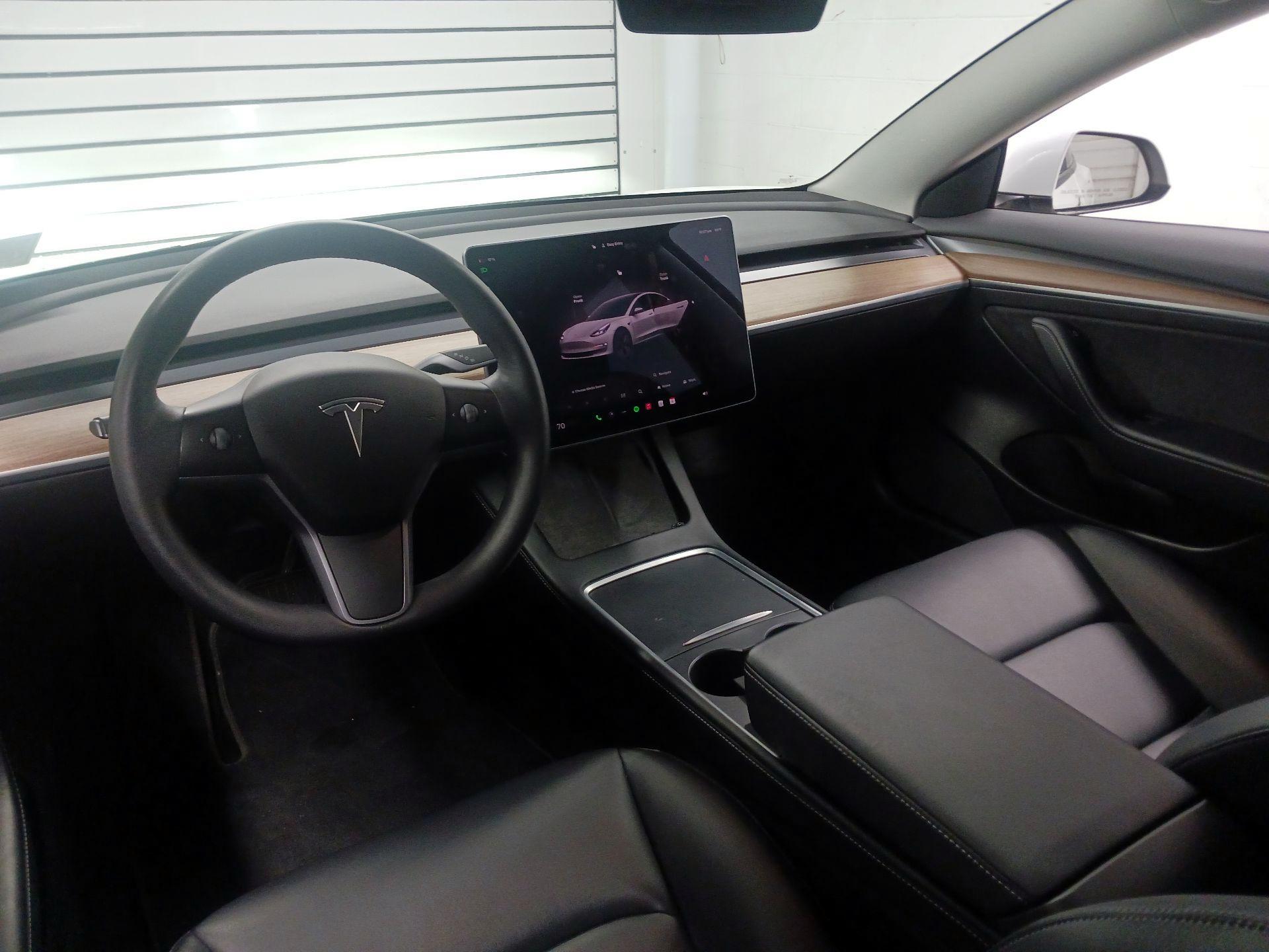 Thumbnail: 2022 Tesla Model 3 - 8