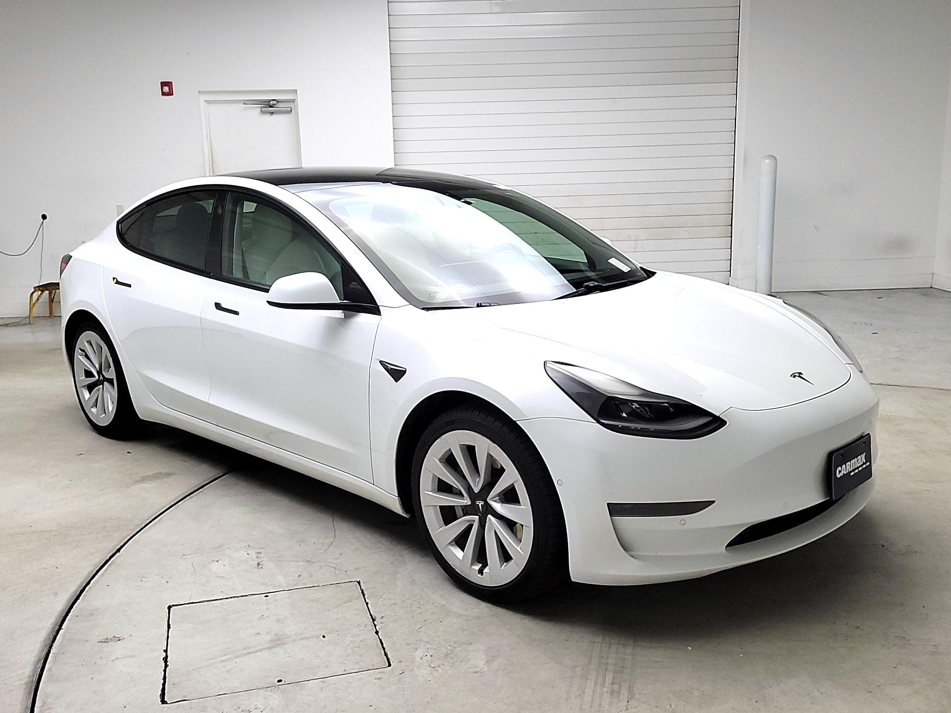 Thumbnail: 2021 Tesla Model 3 - 1
