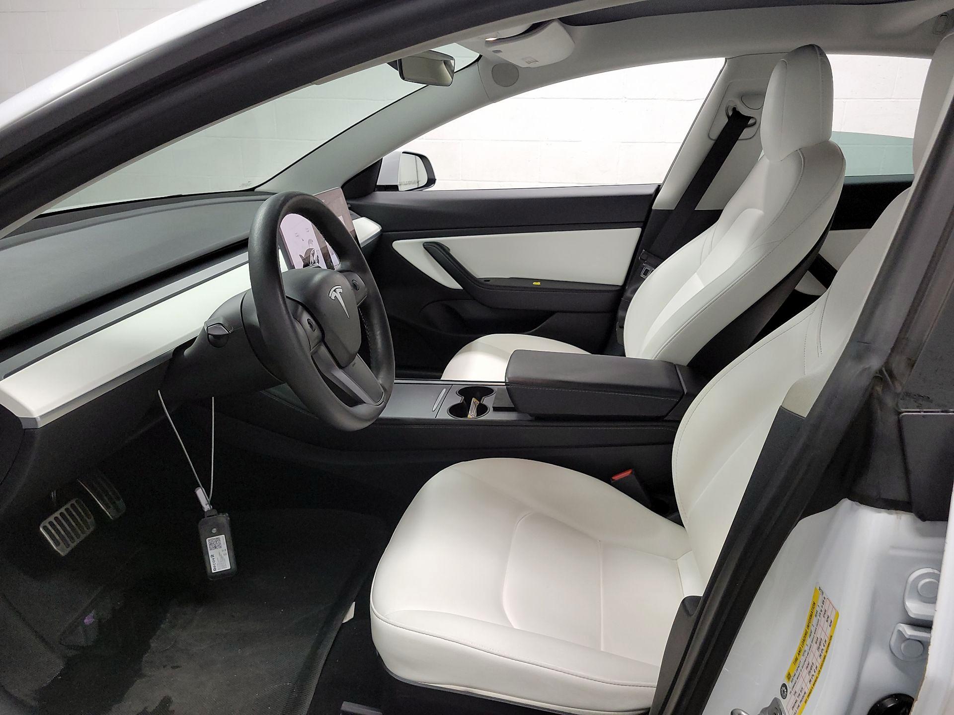 Thumbnail: 2021 Tesla Model 3 - 9