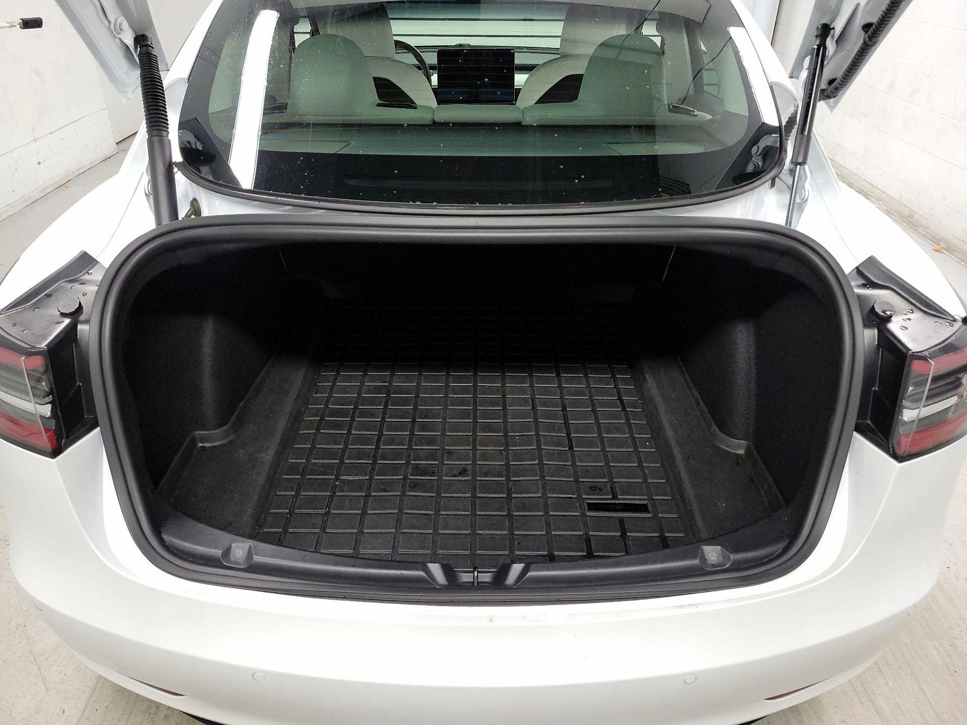 Thumbnail: 2021 Tesla Model 3 - 16