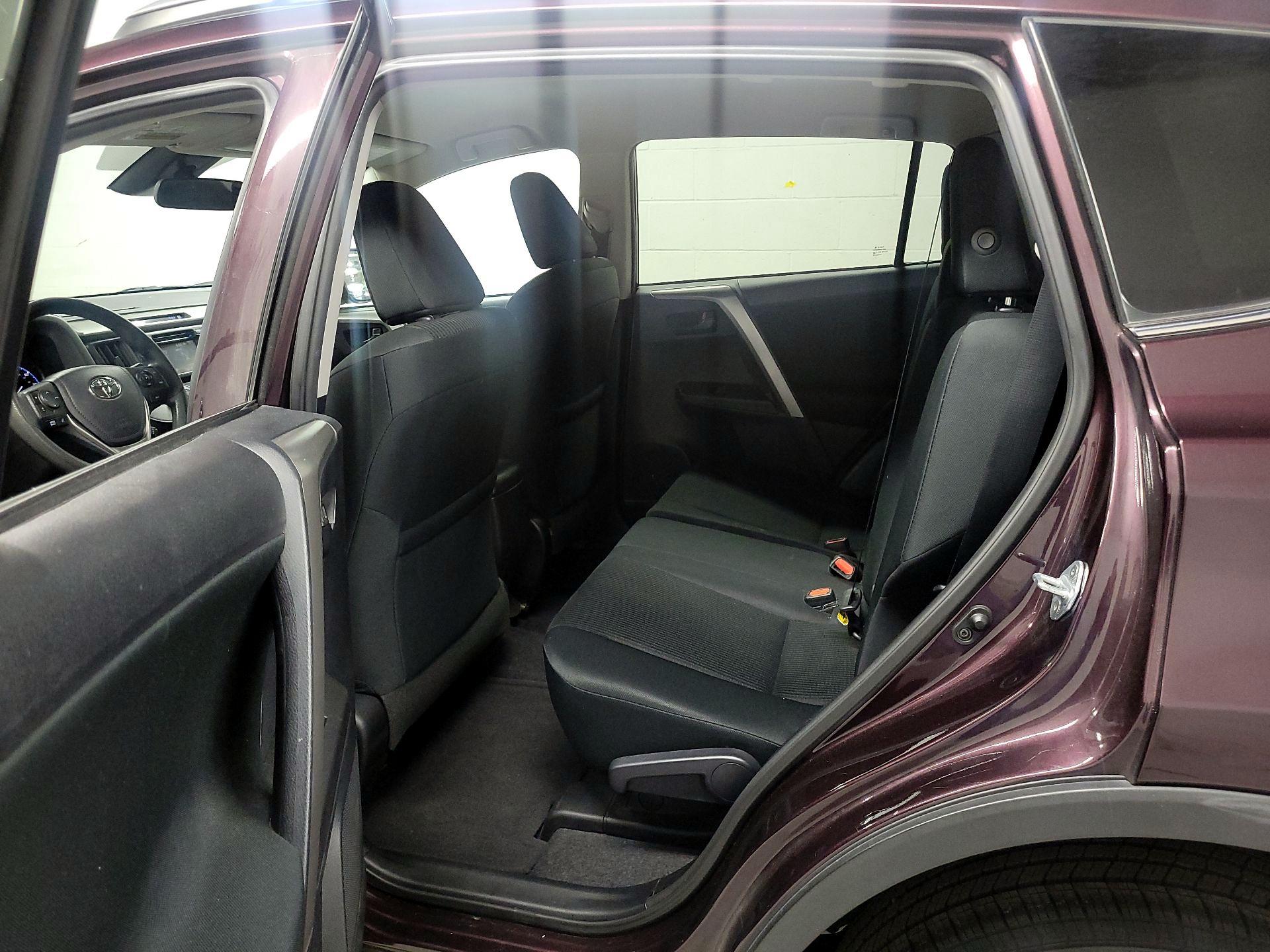 Thumbnail: 2017 Toyota RAV4 - 16