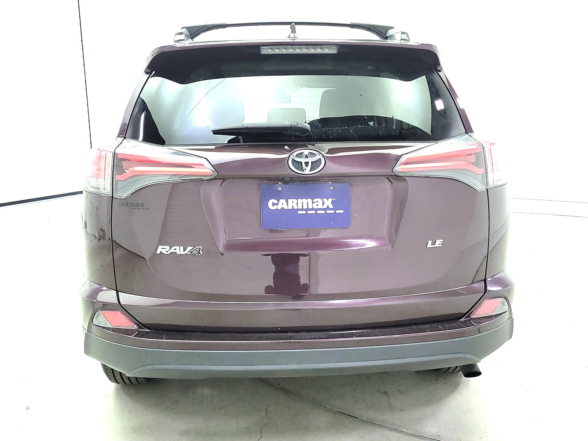 Thumbnail: 2017 Toyota RAV4 - 6