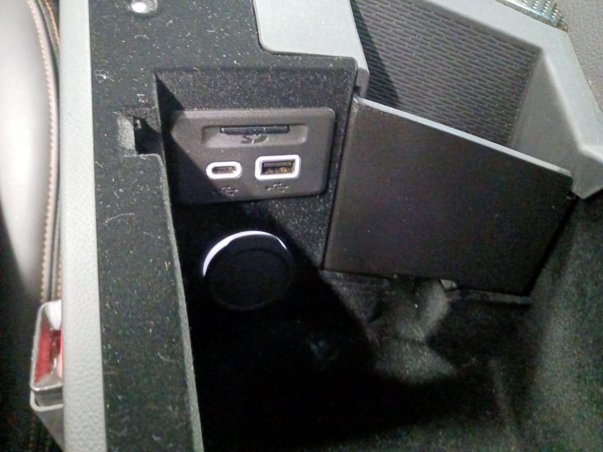 Thumbnail: 2022 Cadillac CT5 - 16