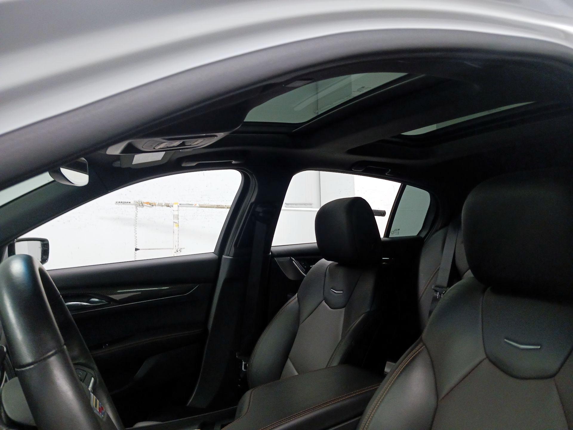 Thumbnail: 2022 Cadillac CT5 - 17