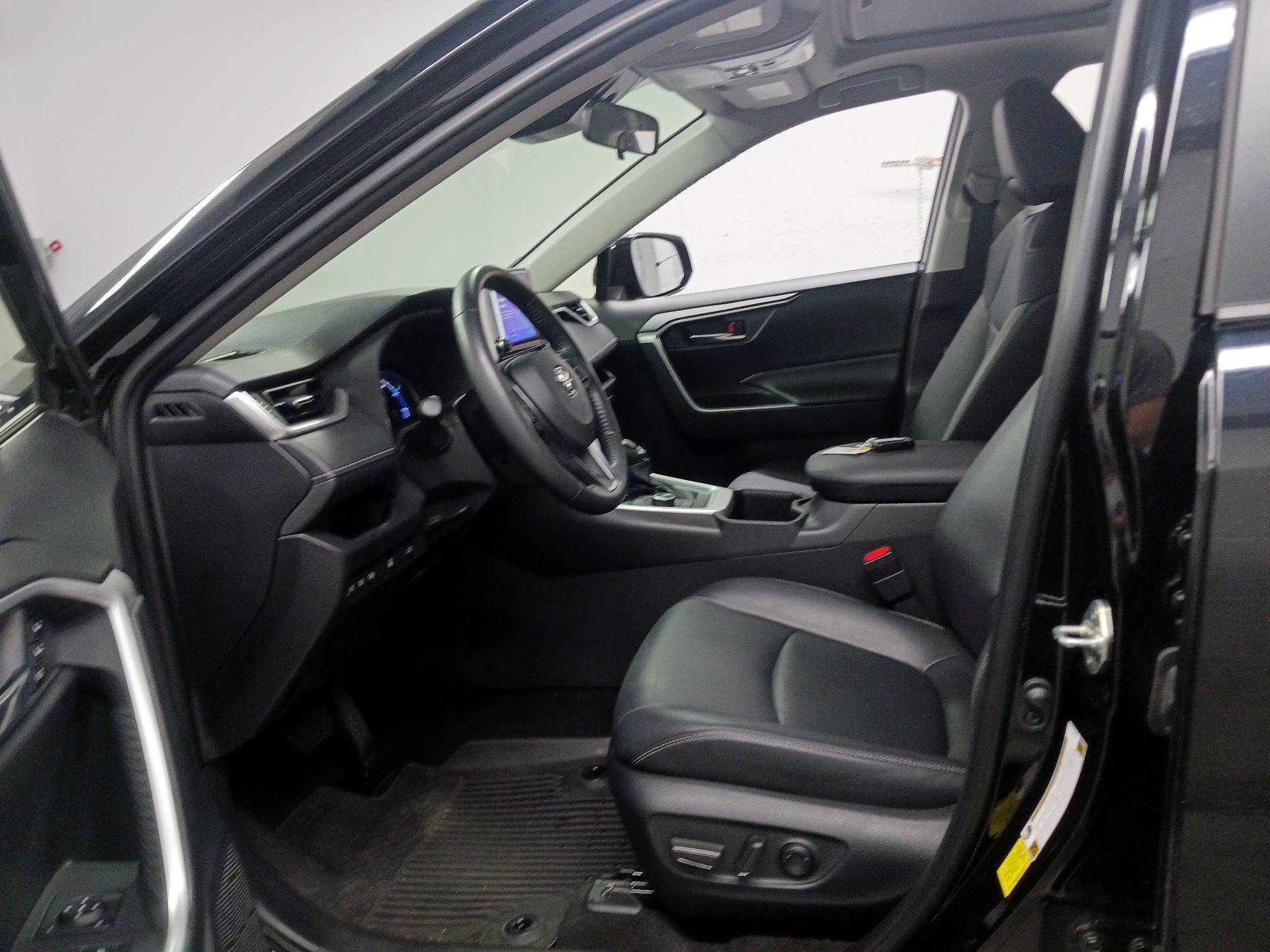 Thumbnail: 2024 Toyota RAV4 - 9