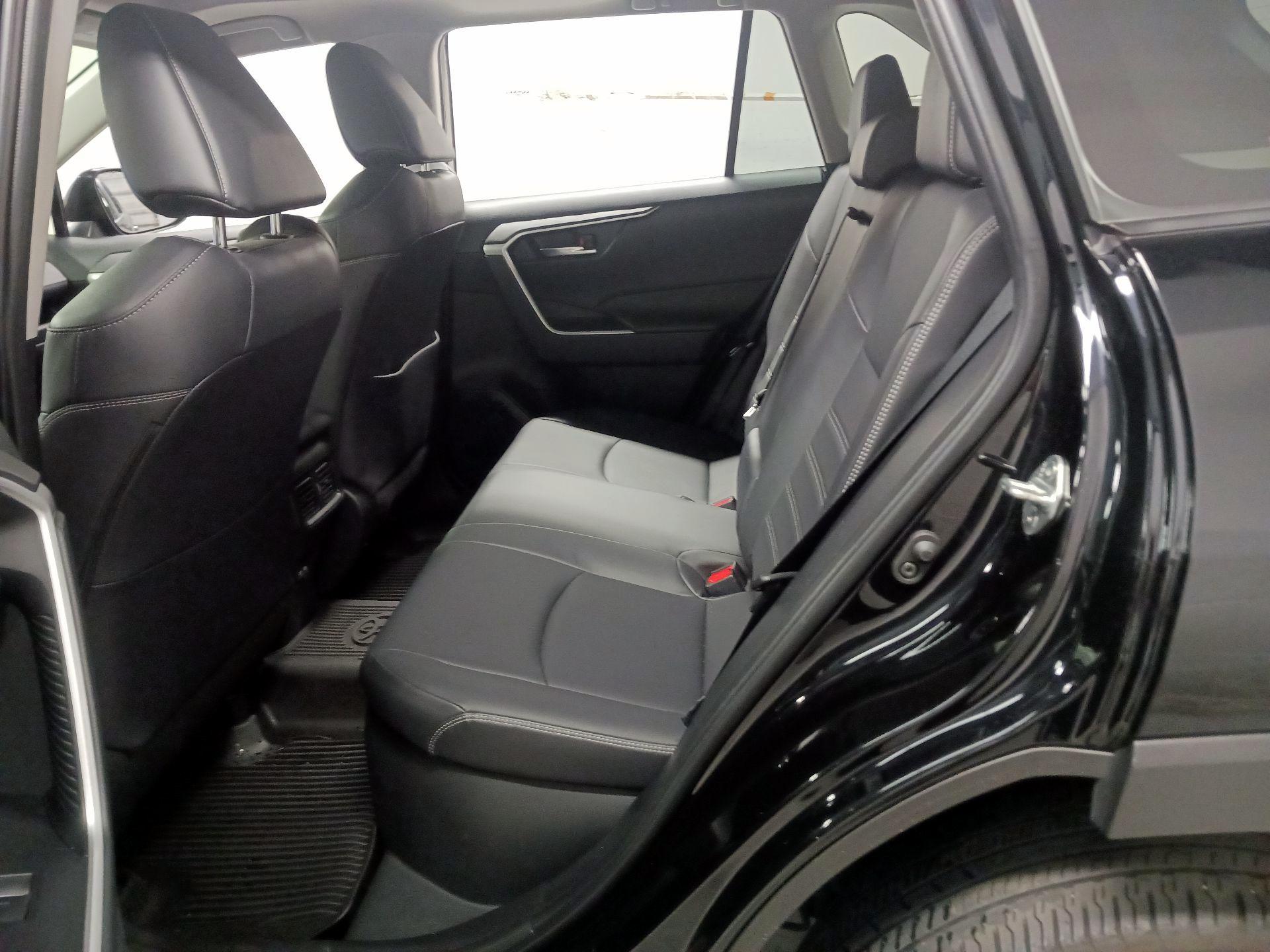 Thumbnail: 2024 Toyota RAV4 - 18