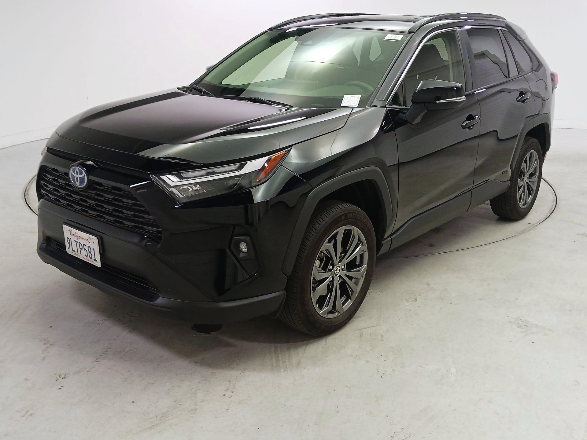 Thumbnail: 2024 Toyota RAV4 - 3