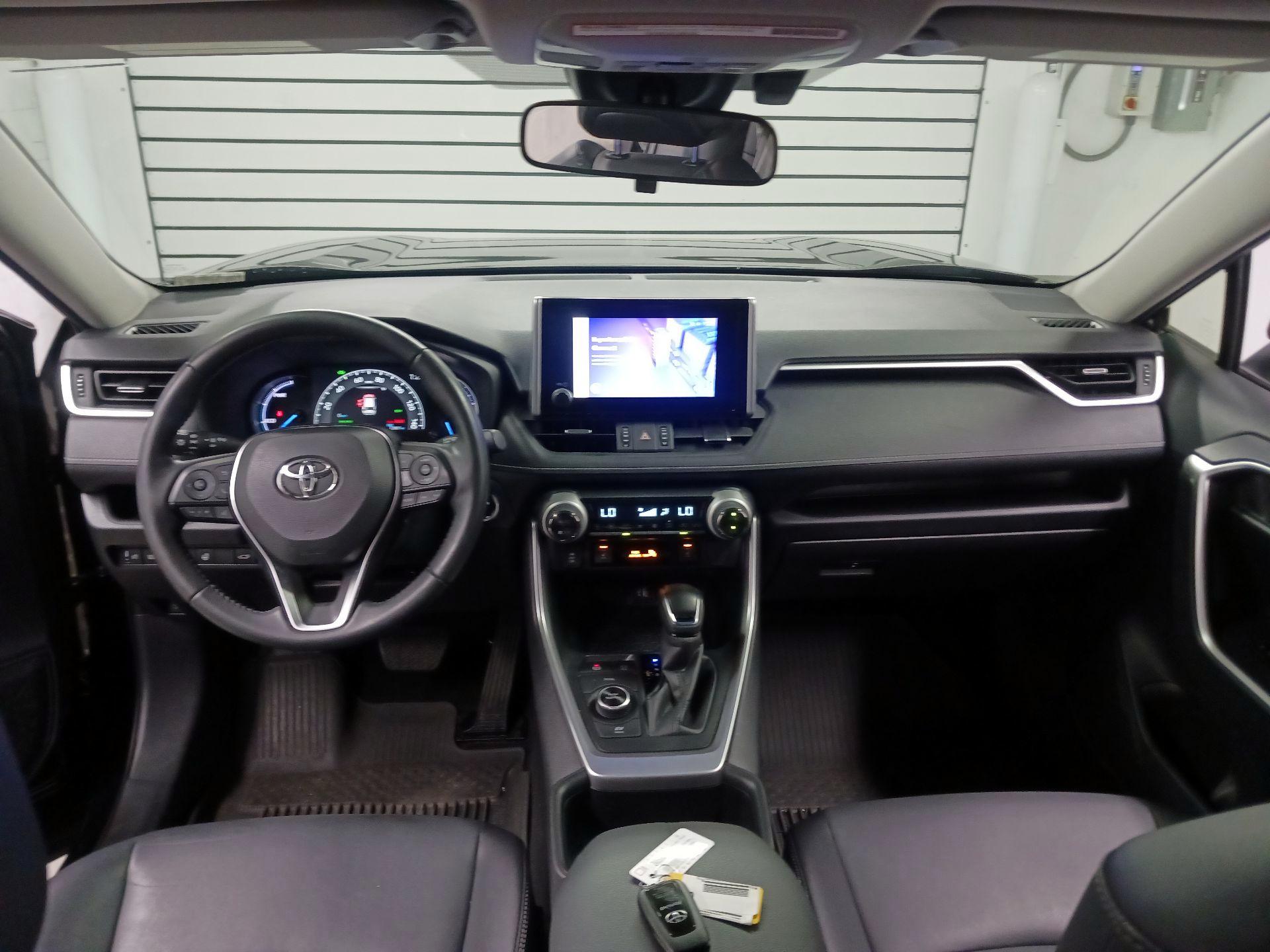 Thumbnail: 2024 Toyota RAV4 - 8