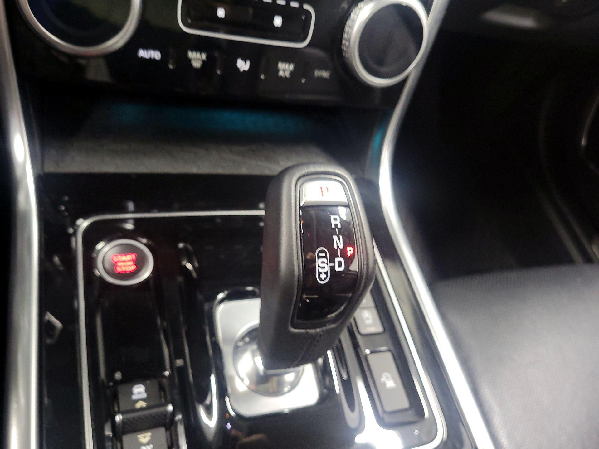 Thumbnail: 2020 Jaguar XE - 14