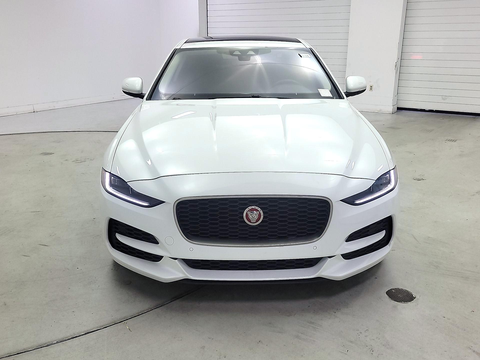 Thumbnail: 2020 Jaguar XE - 2