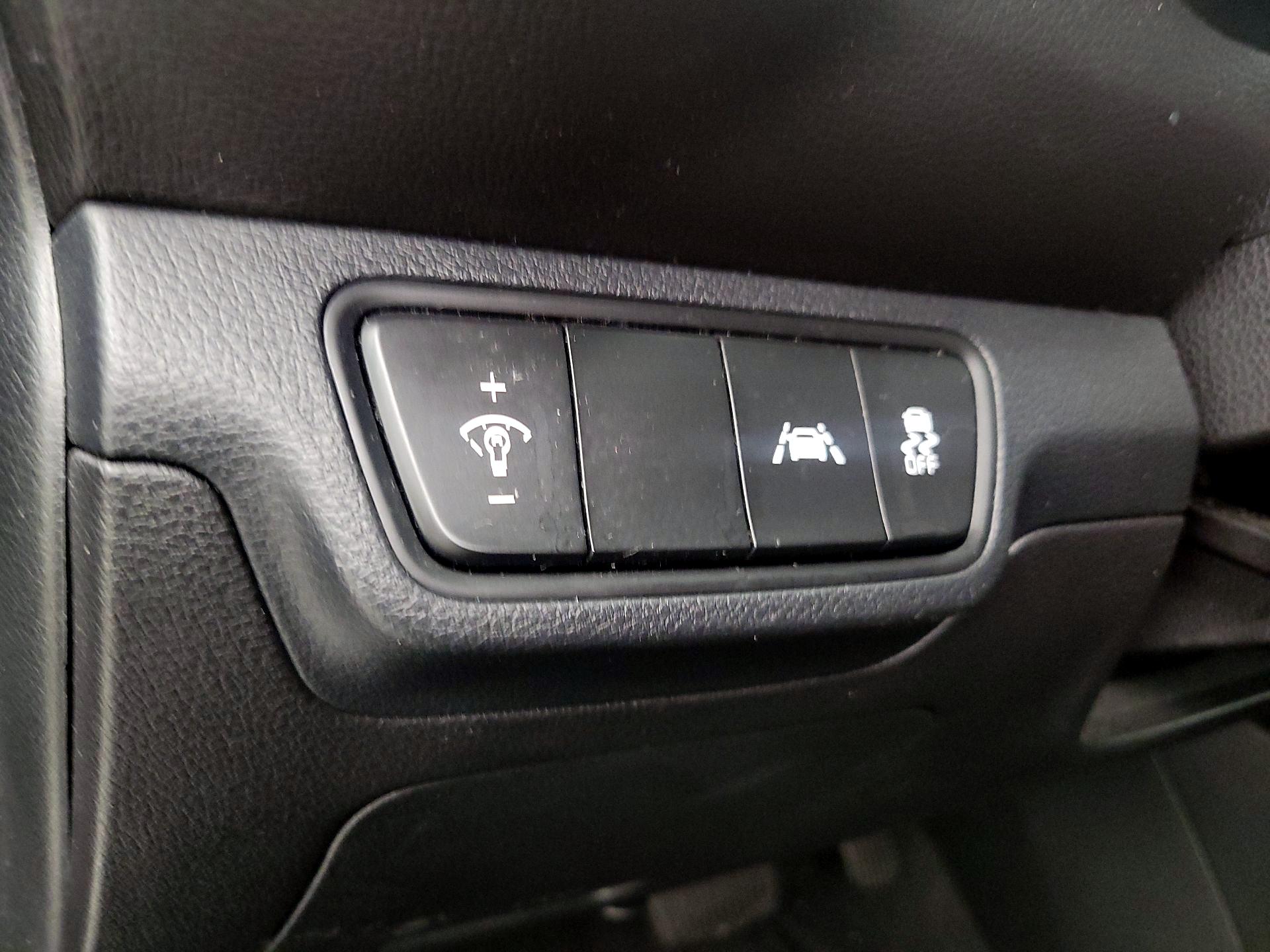 Thumbnail: 2020 Kia Forte - 13