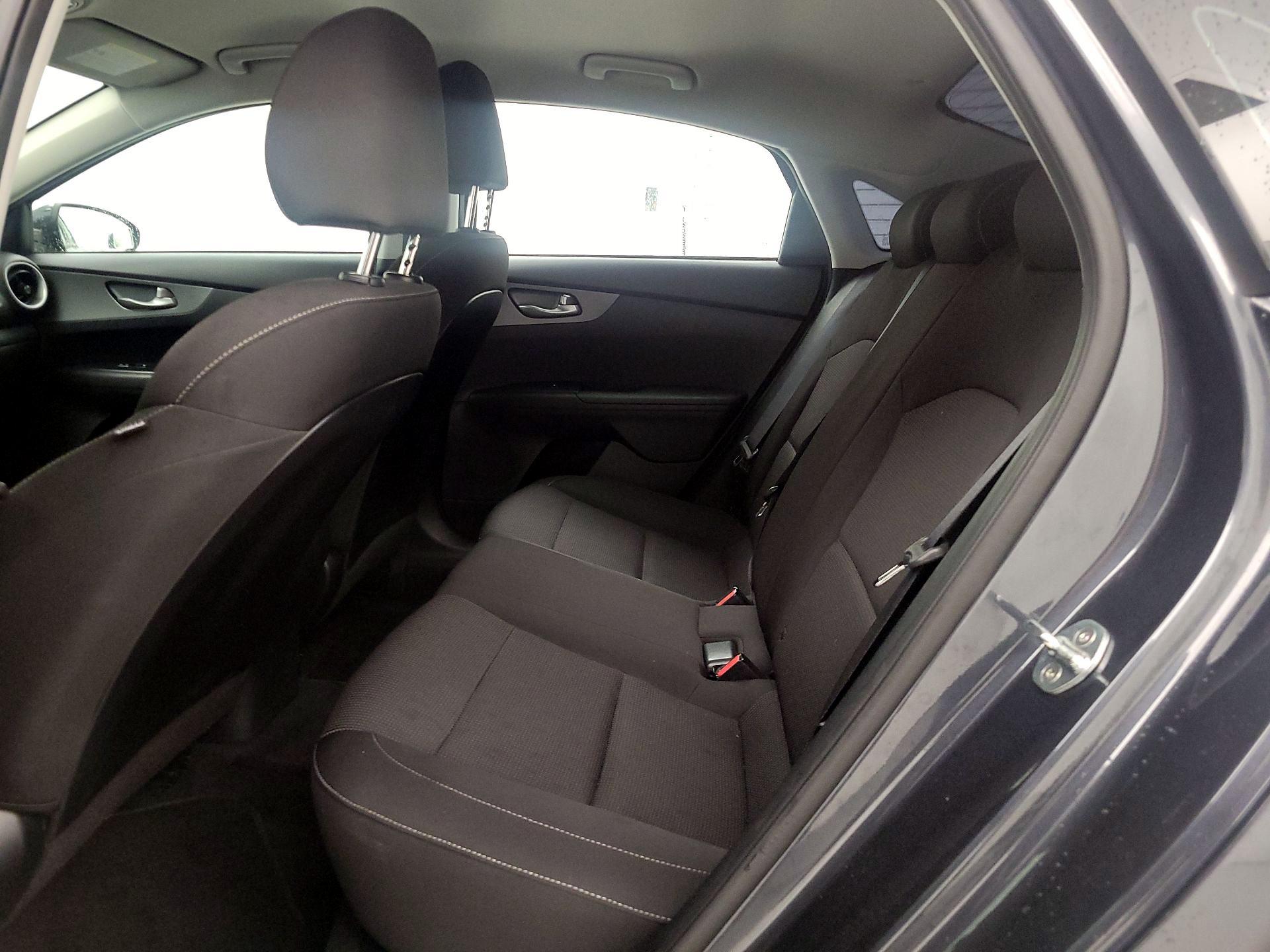 Thumbnail: 2020 Kia Forte - 19