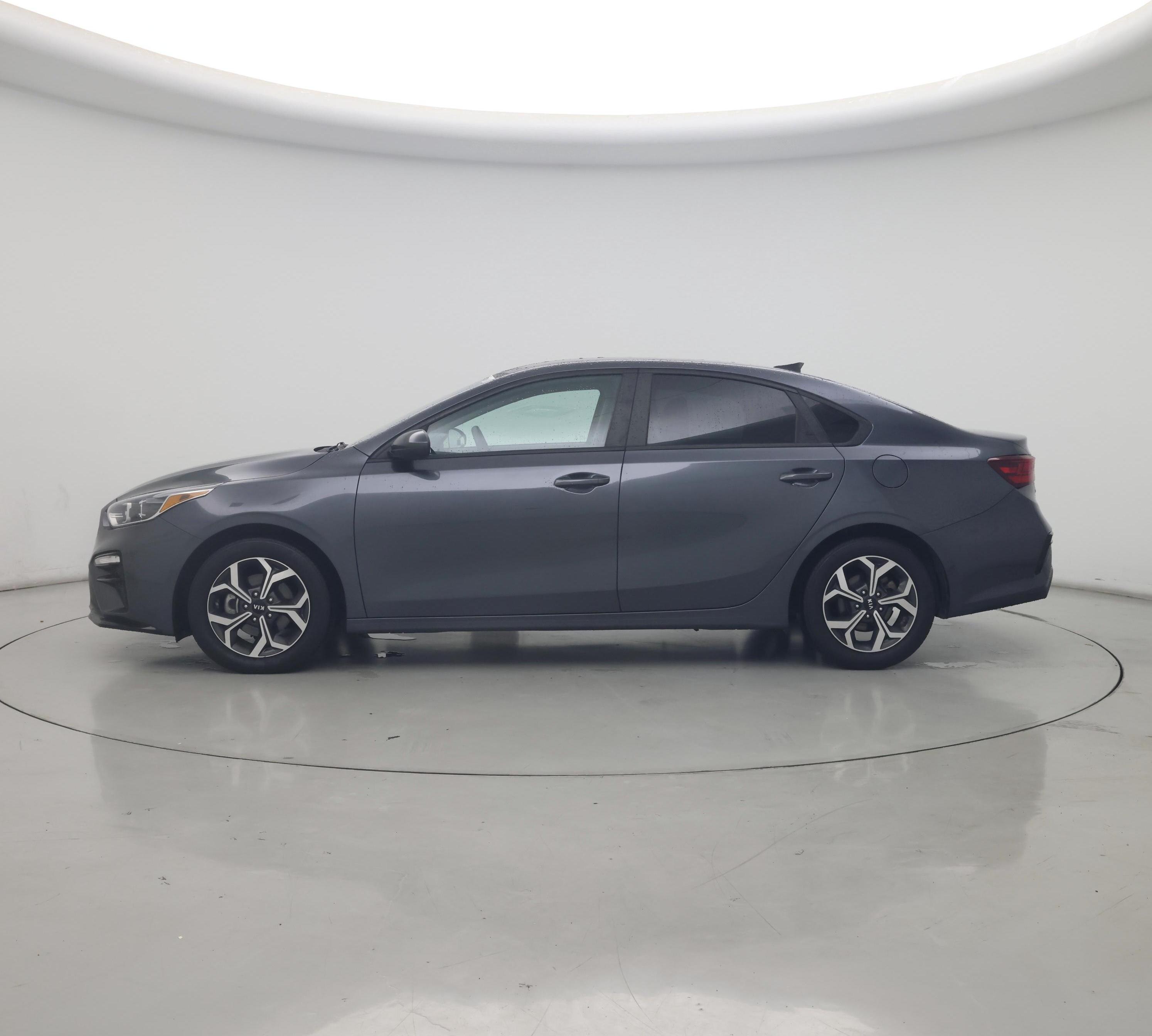 Thumbnail: 2020 Kia Forte - 3