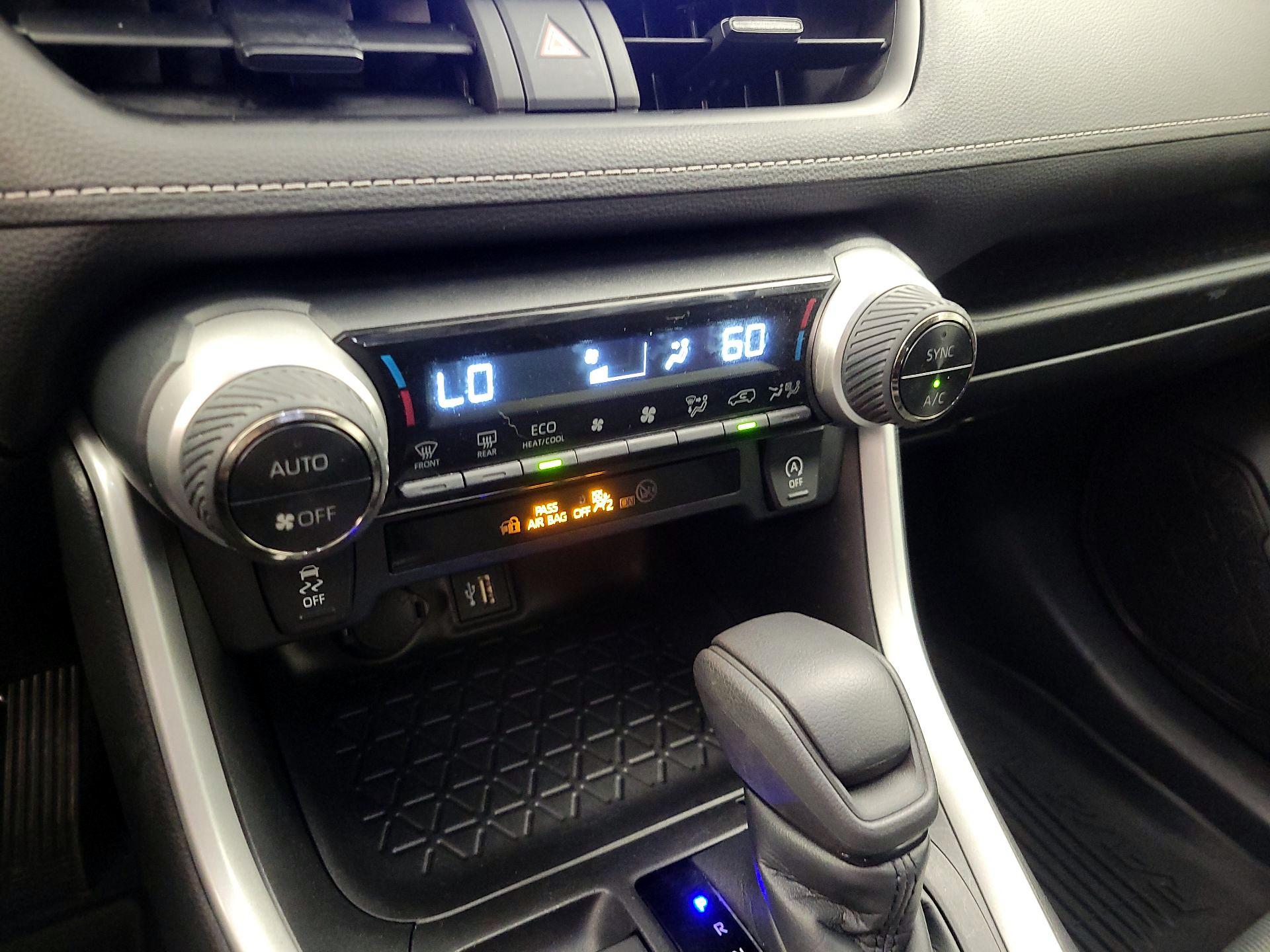 Thumbnail: 2023 Toyota RAV4 - 17