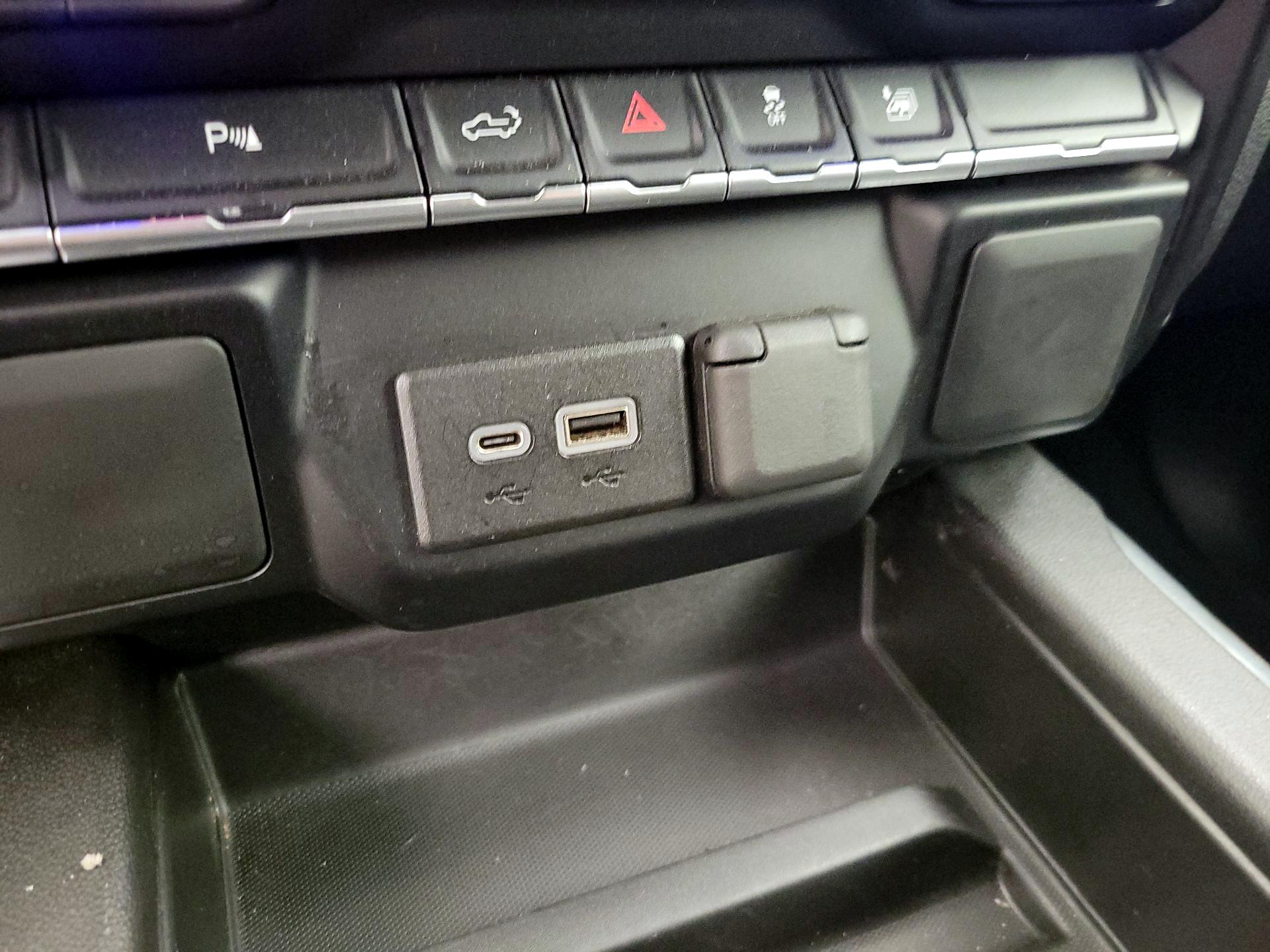 Thumbnail: 2022 Chevrolet Silverado 1500 - 18