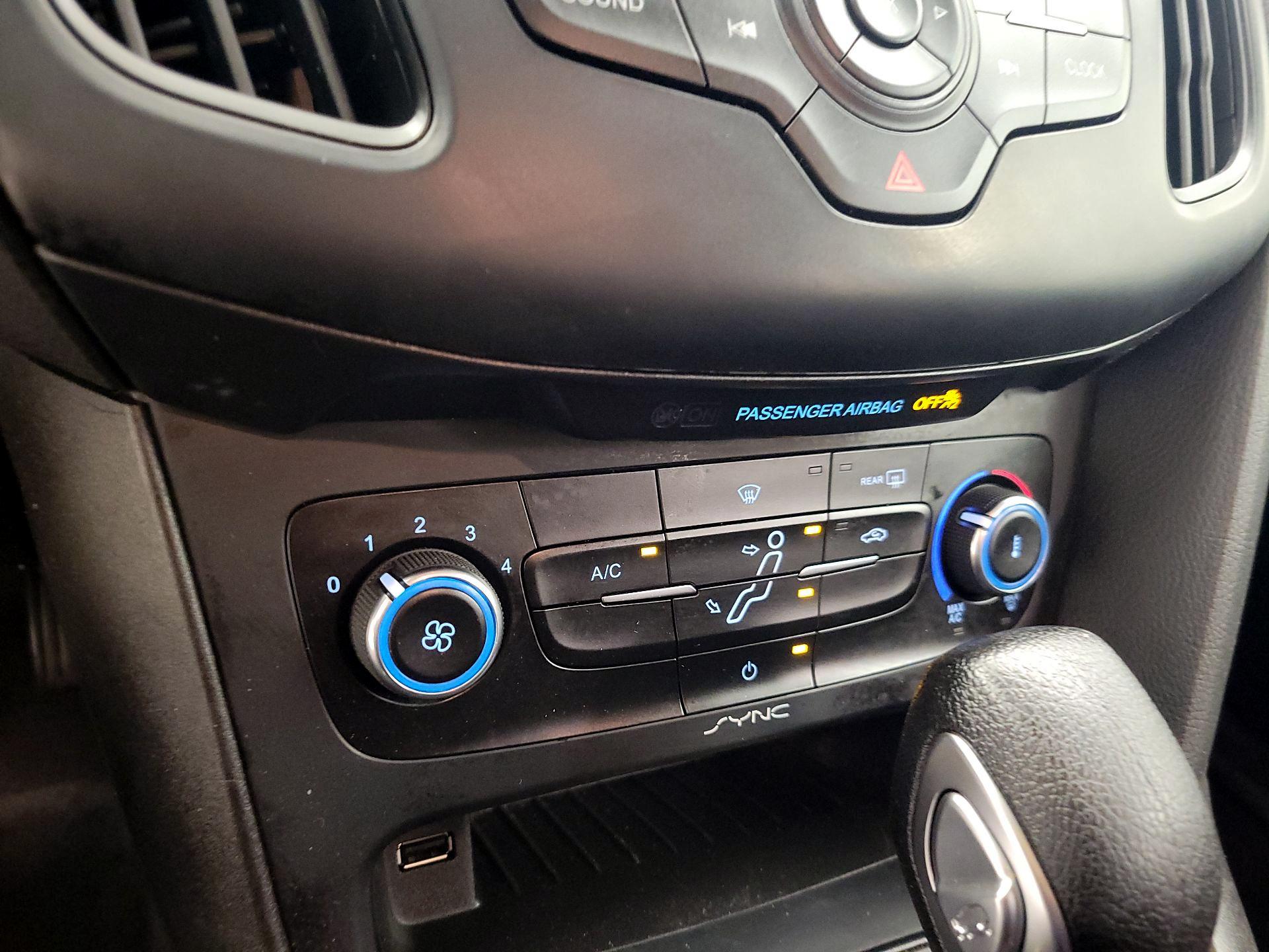 Thumbnail: 2018 Ford Focus - 16