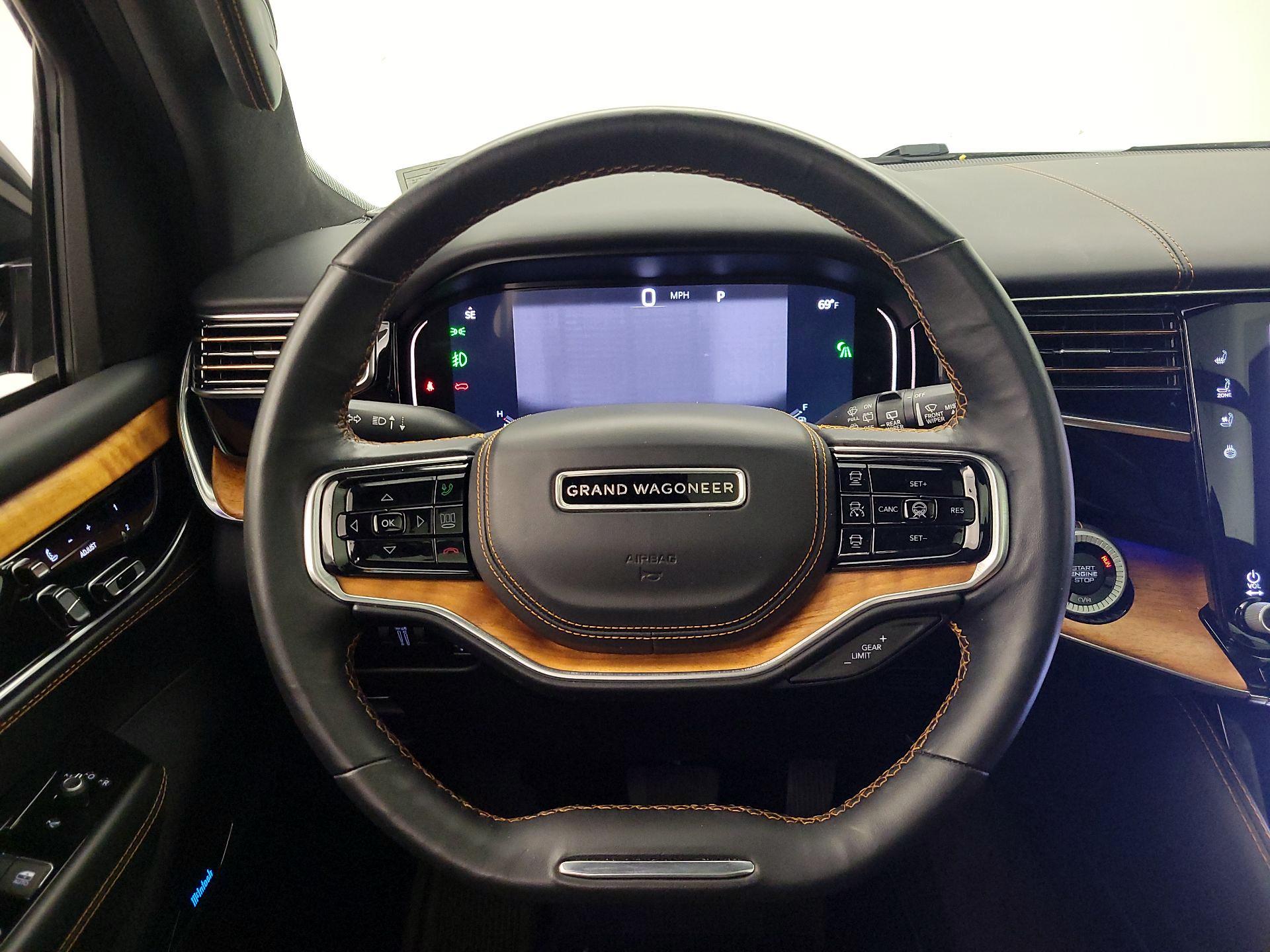 Thumbnail: 2022 Jeep Grand Wagoneer - 10