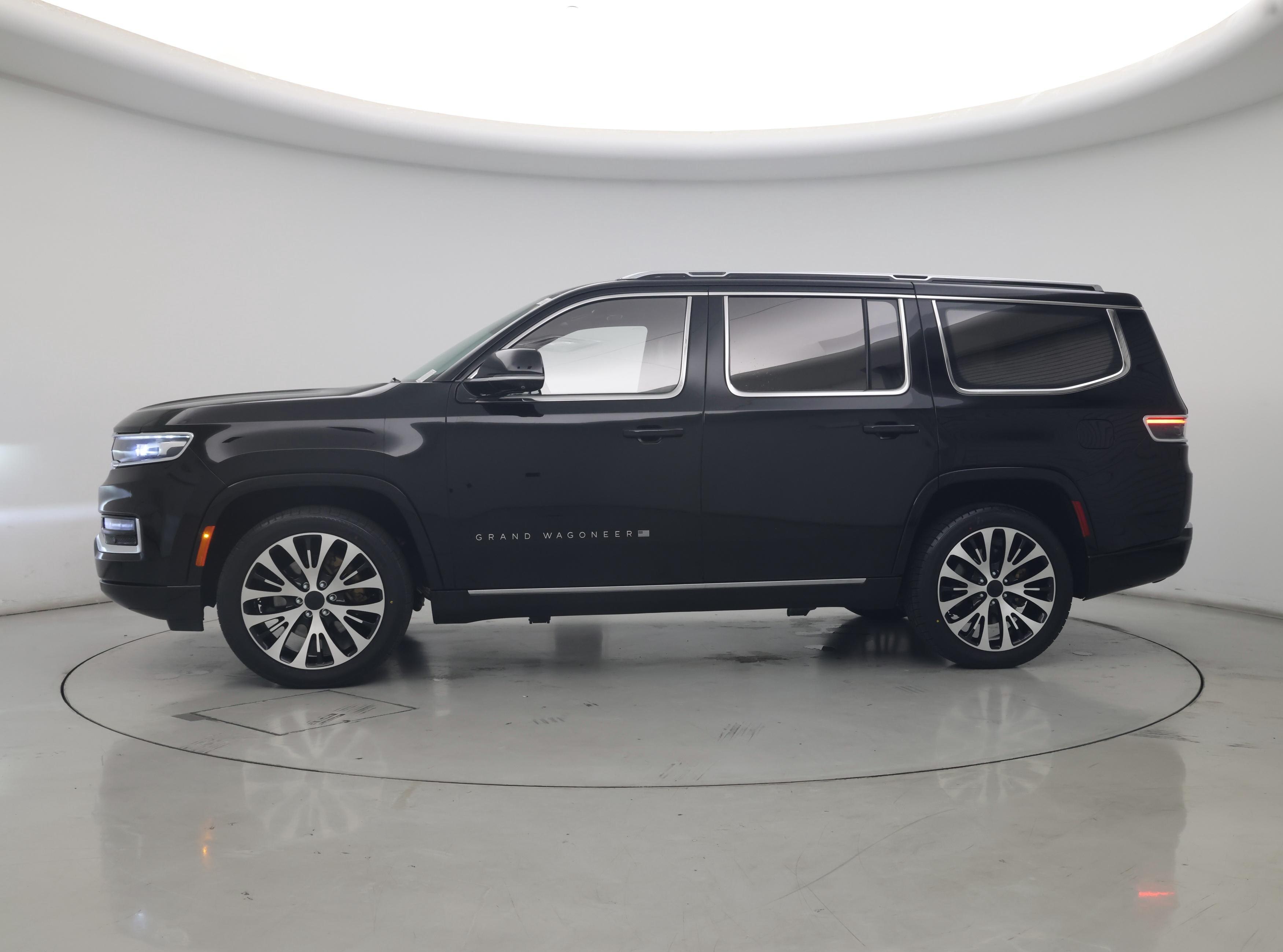 Thumbnail: 2022 Jeep Grand Wagoneer - 3