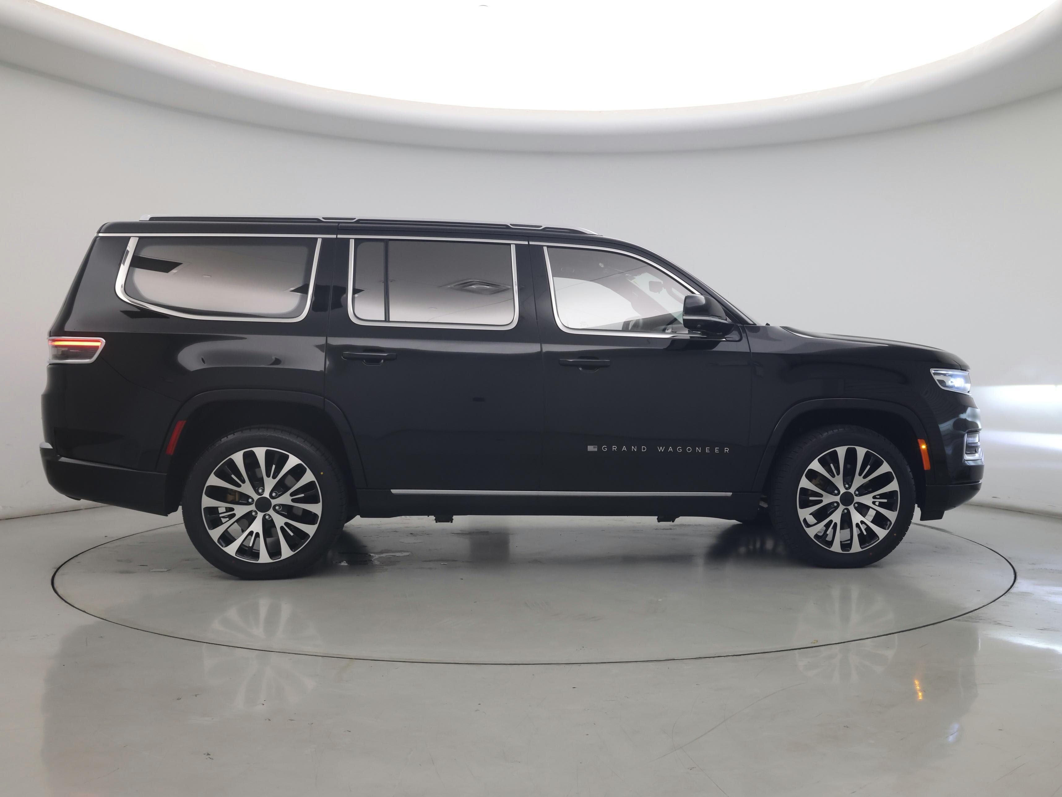 Thumbnail: 2022 Jeep Grand Wagoneer - 7