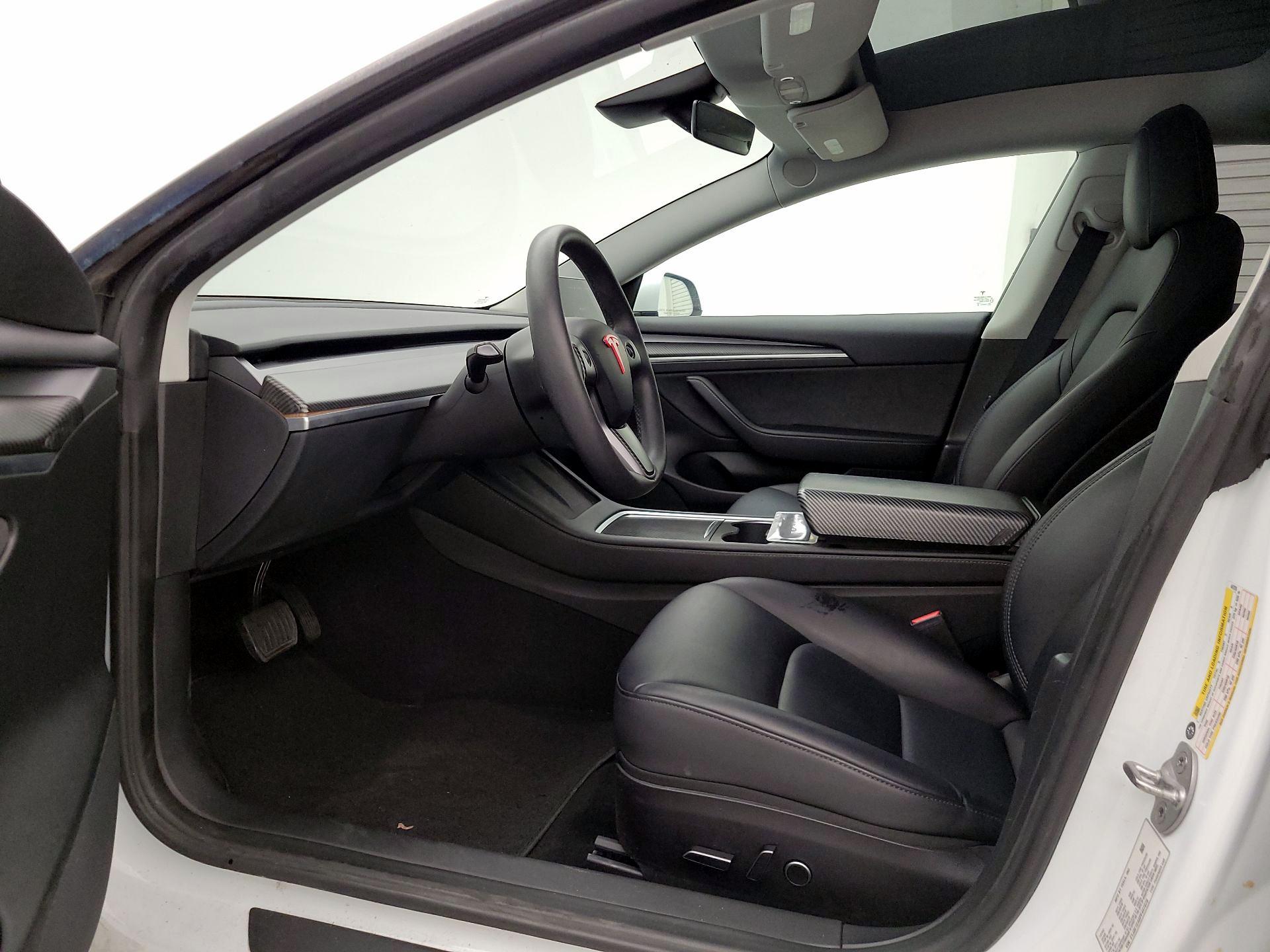 Thumbnail: 2023 Tesla Model 3 - 11