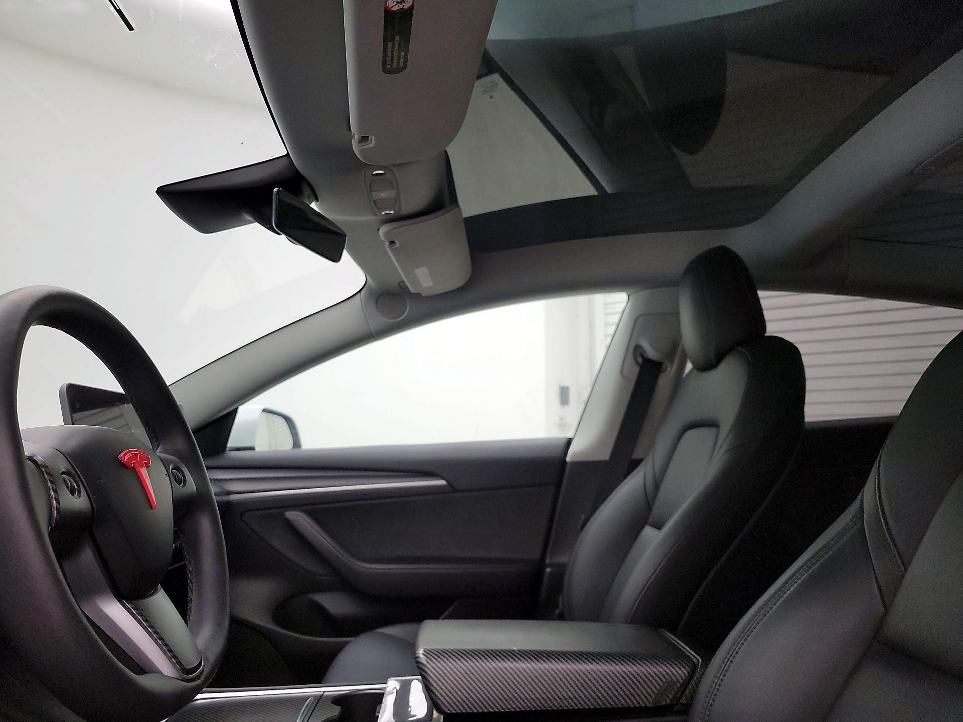 Thumbnail: 2023 Tesla Model 3 - 17