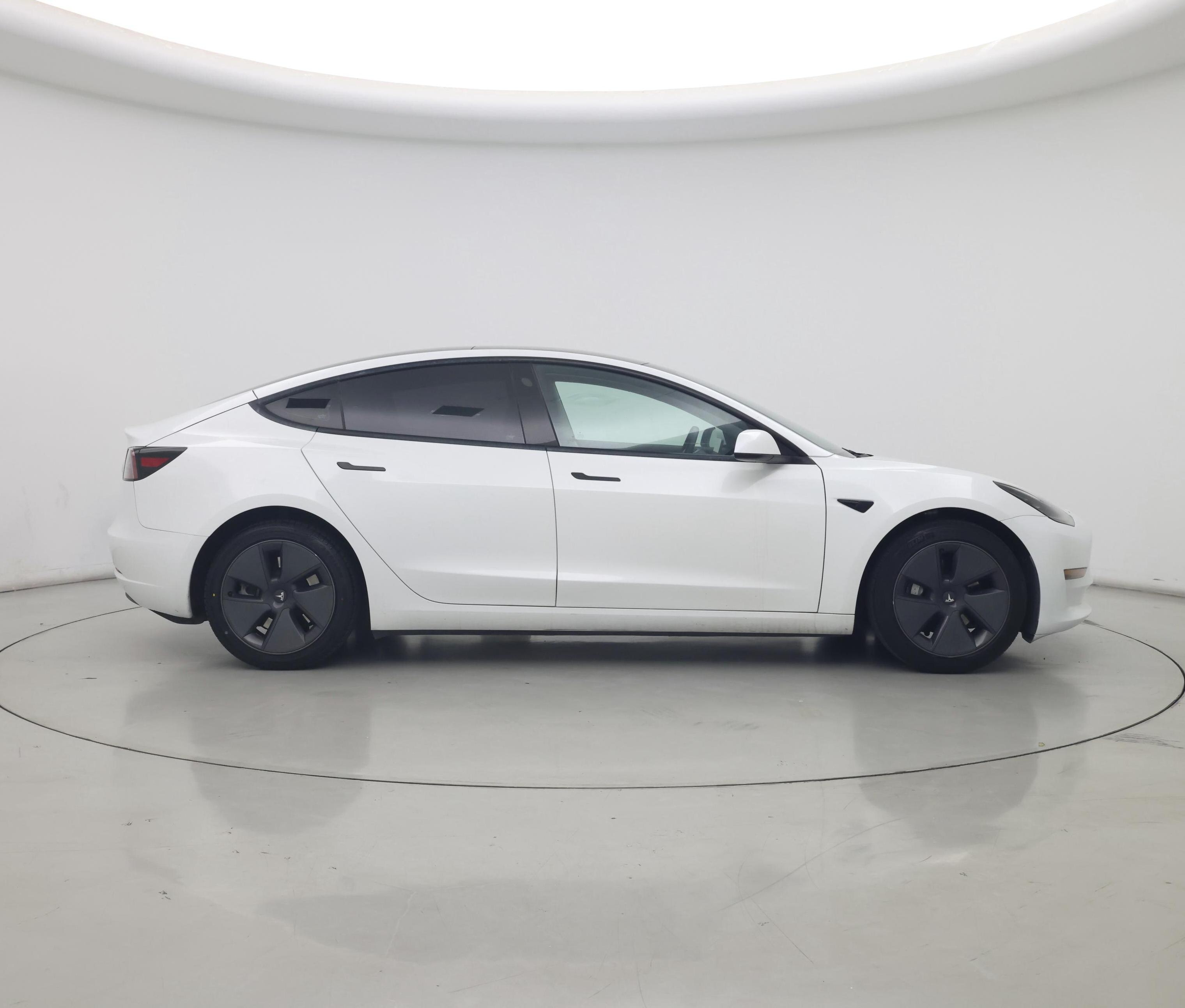 Thumbnail: 2023 Tesla Model 3 - 7