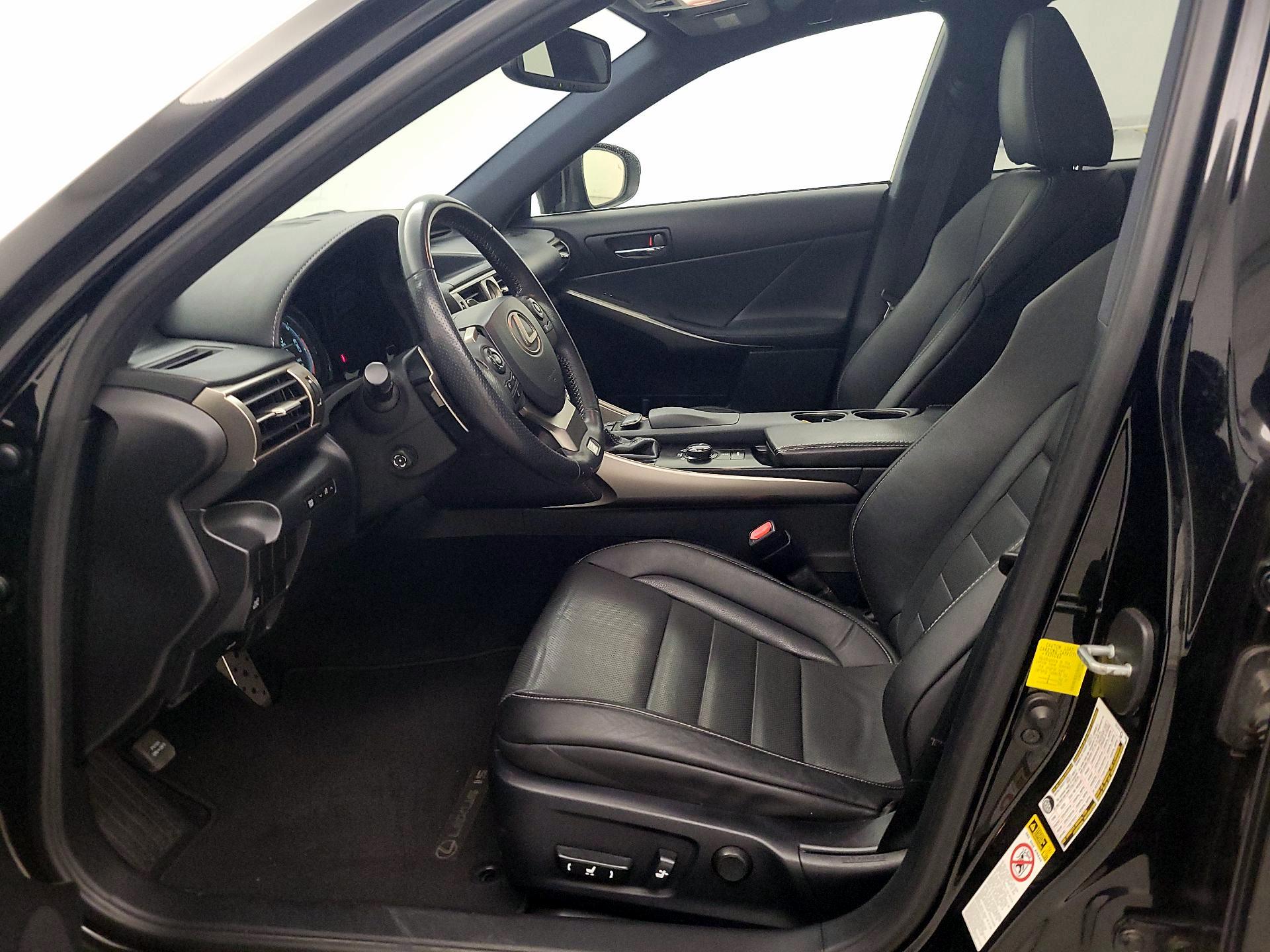 Thumbnail: 2014 Lexus IS - 11