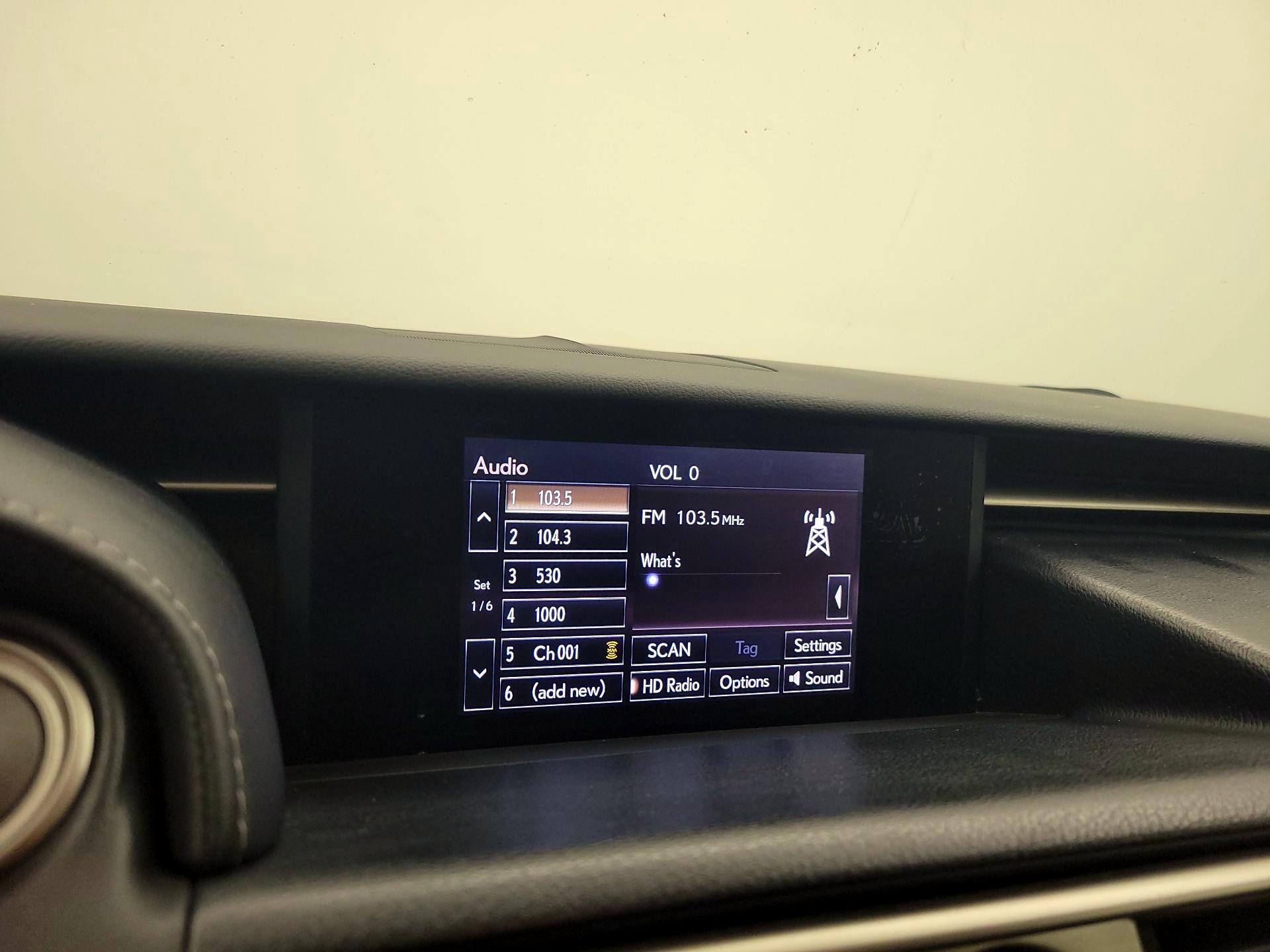 Thumbnail: 2014 Lexus IS - 16