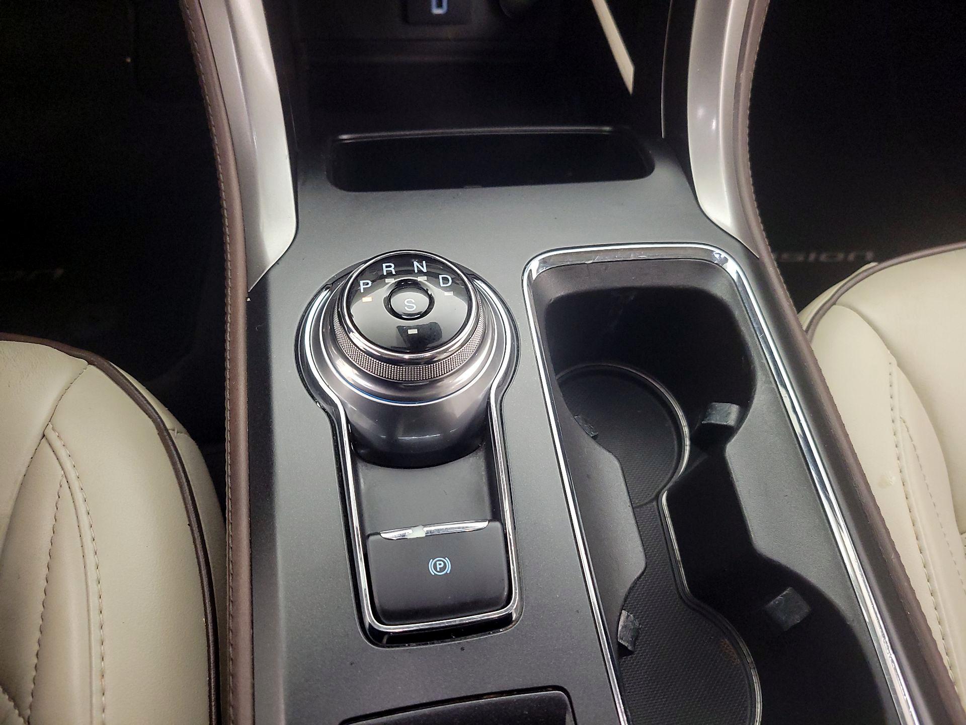 Thumbnail: 2017 Ford Fusion - 17