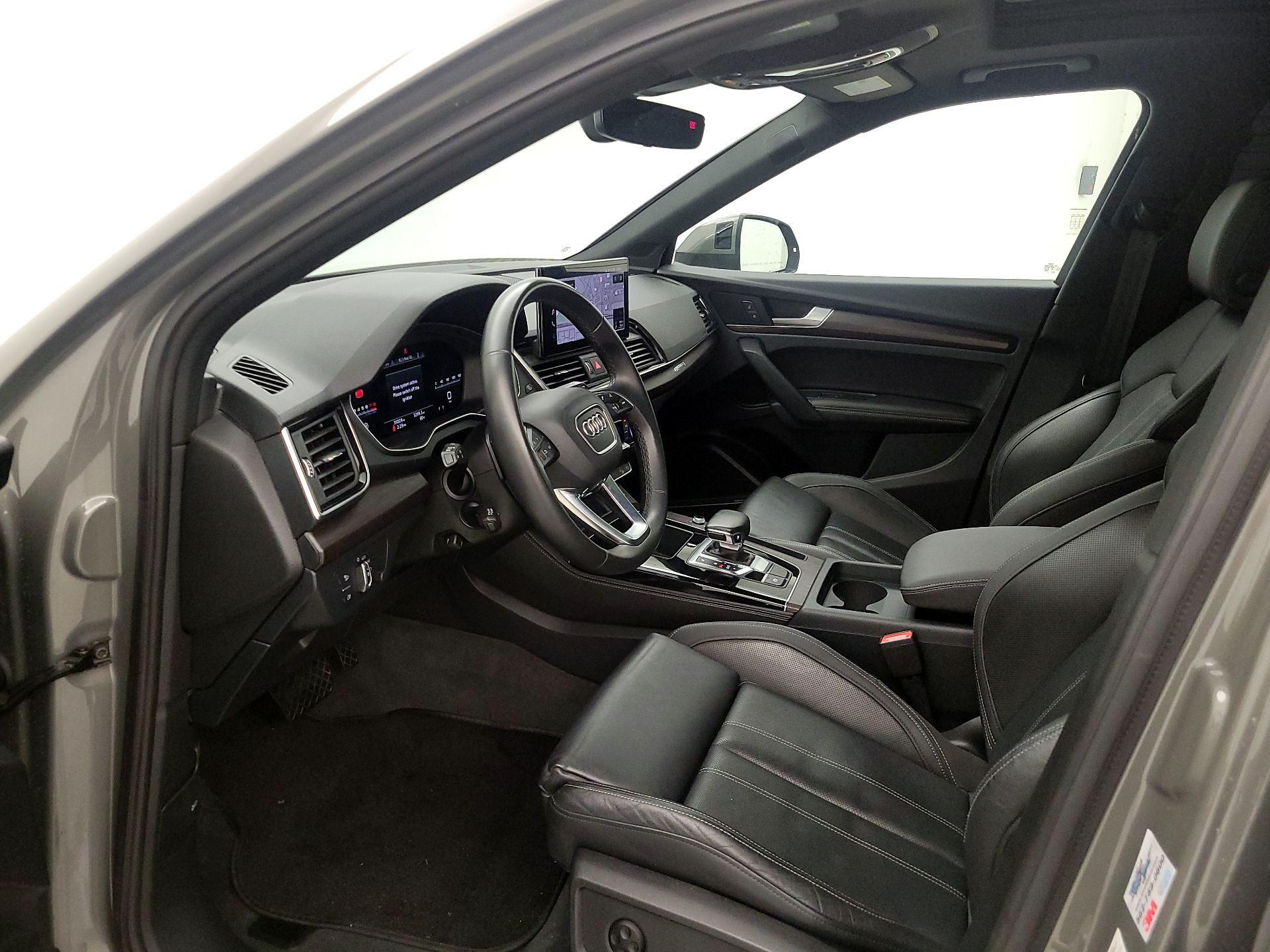 Thumbnail: 2023 Audi Q5 - 11