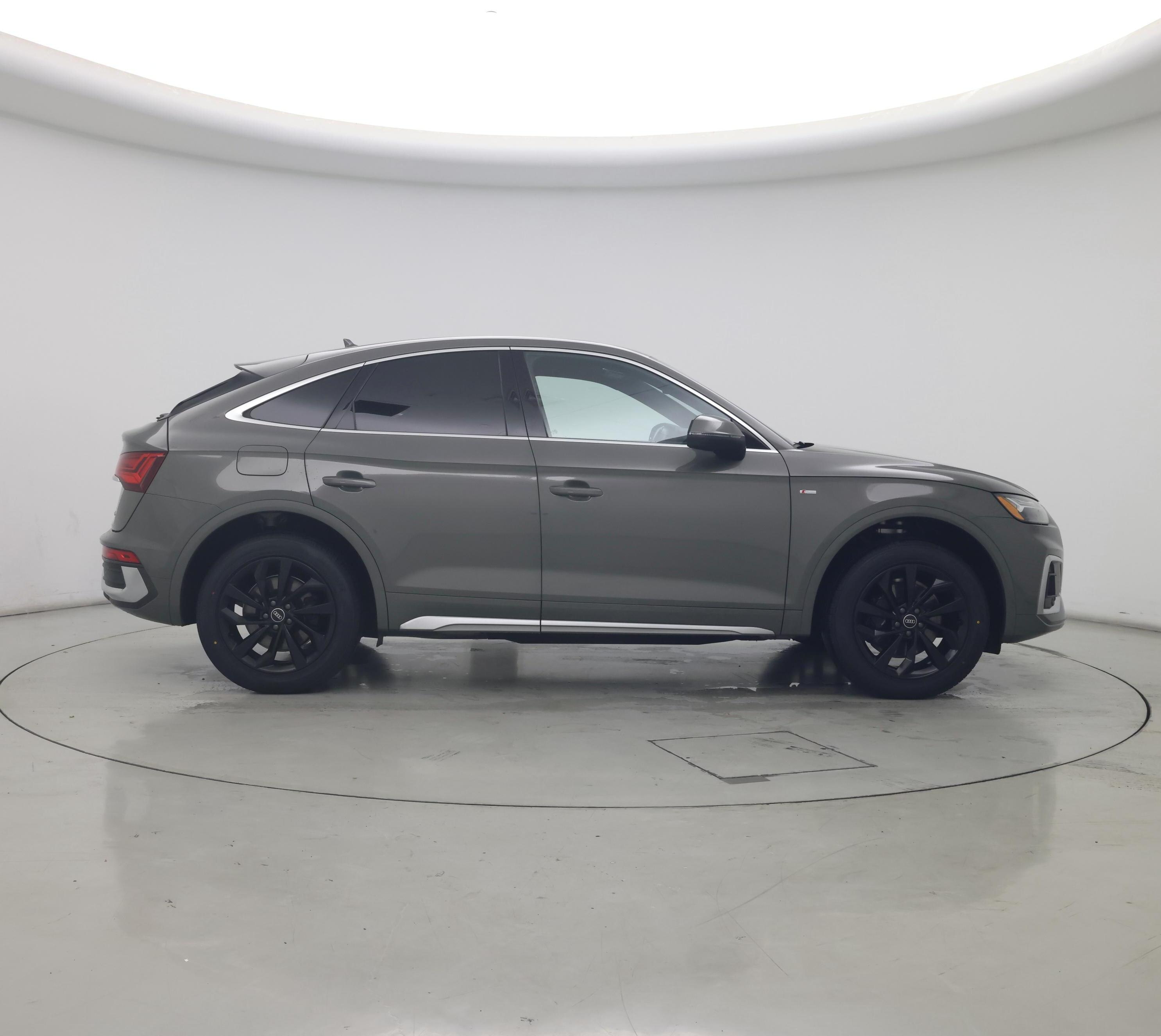 Thumbnail: 2023 Audi Q5 - 7