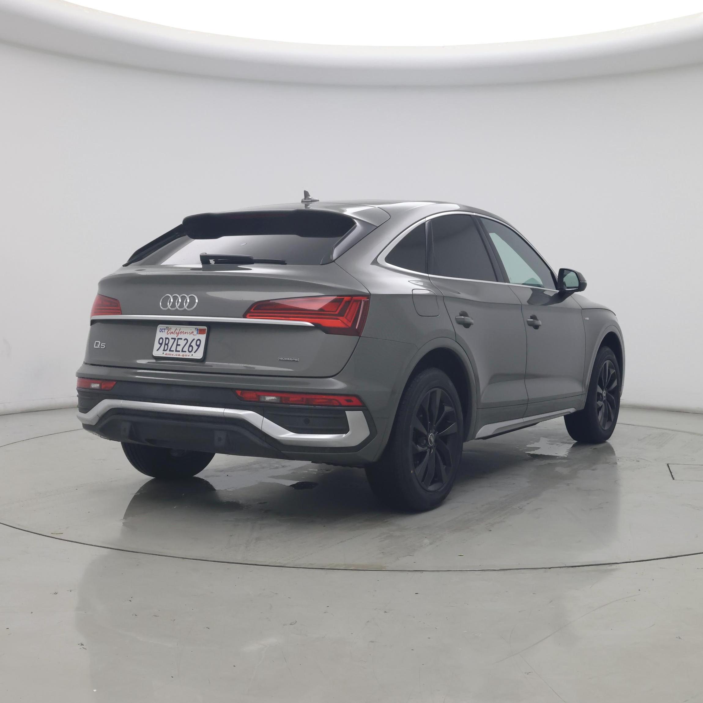 Thumbnail: 2023 Audi Q5 - 8