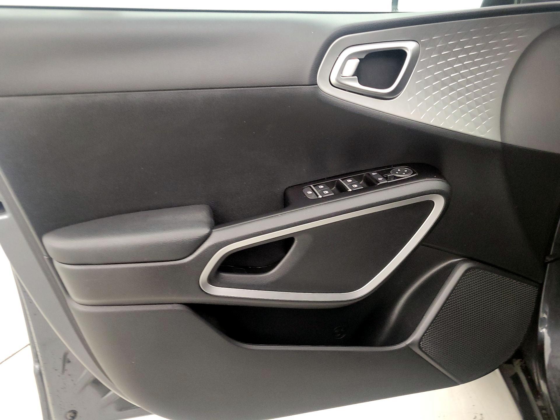 Thumbnail: 2022 Kia Soul - 12