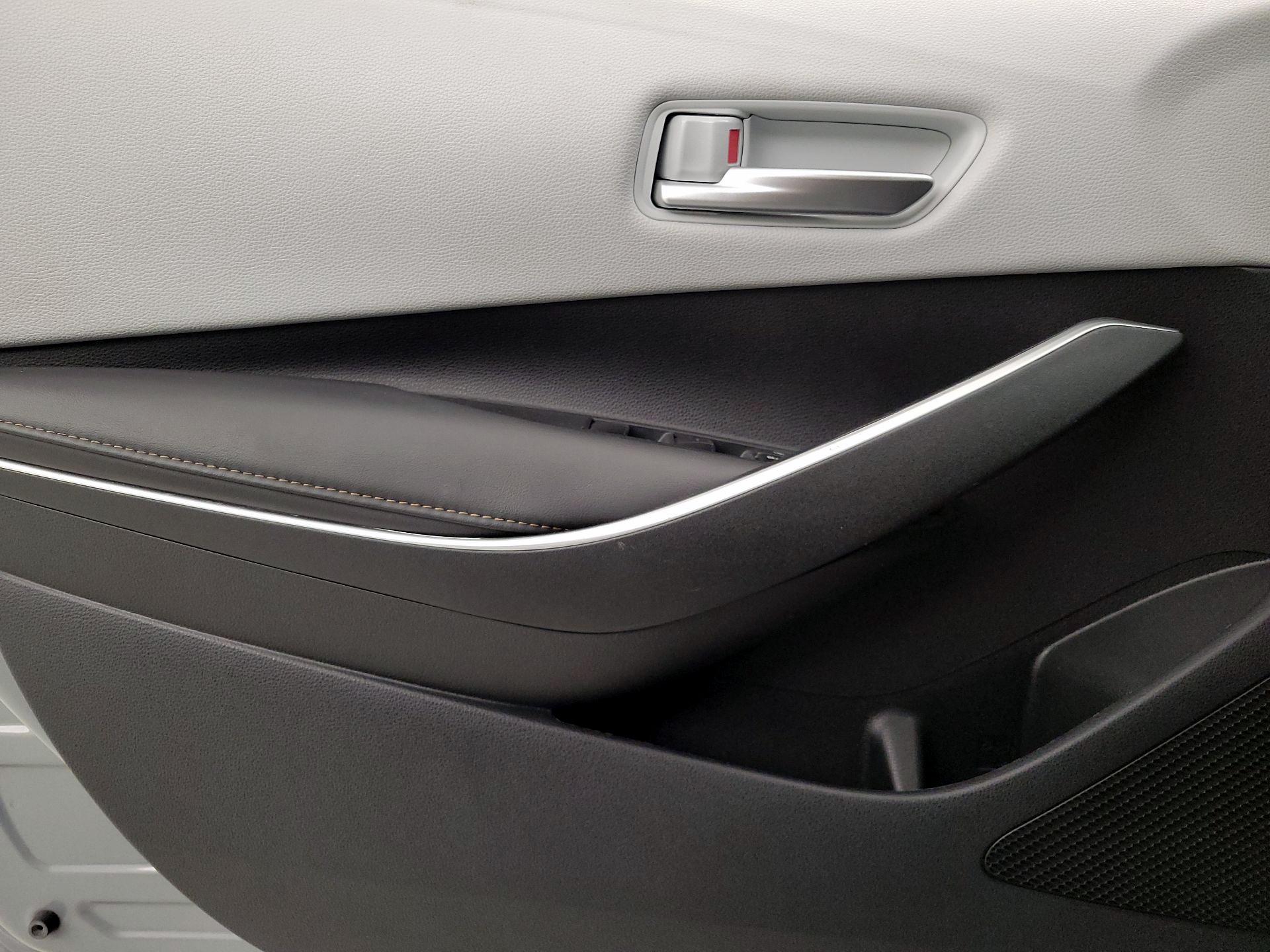 Thumbnail: 2021 Toyota Corolla - 12