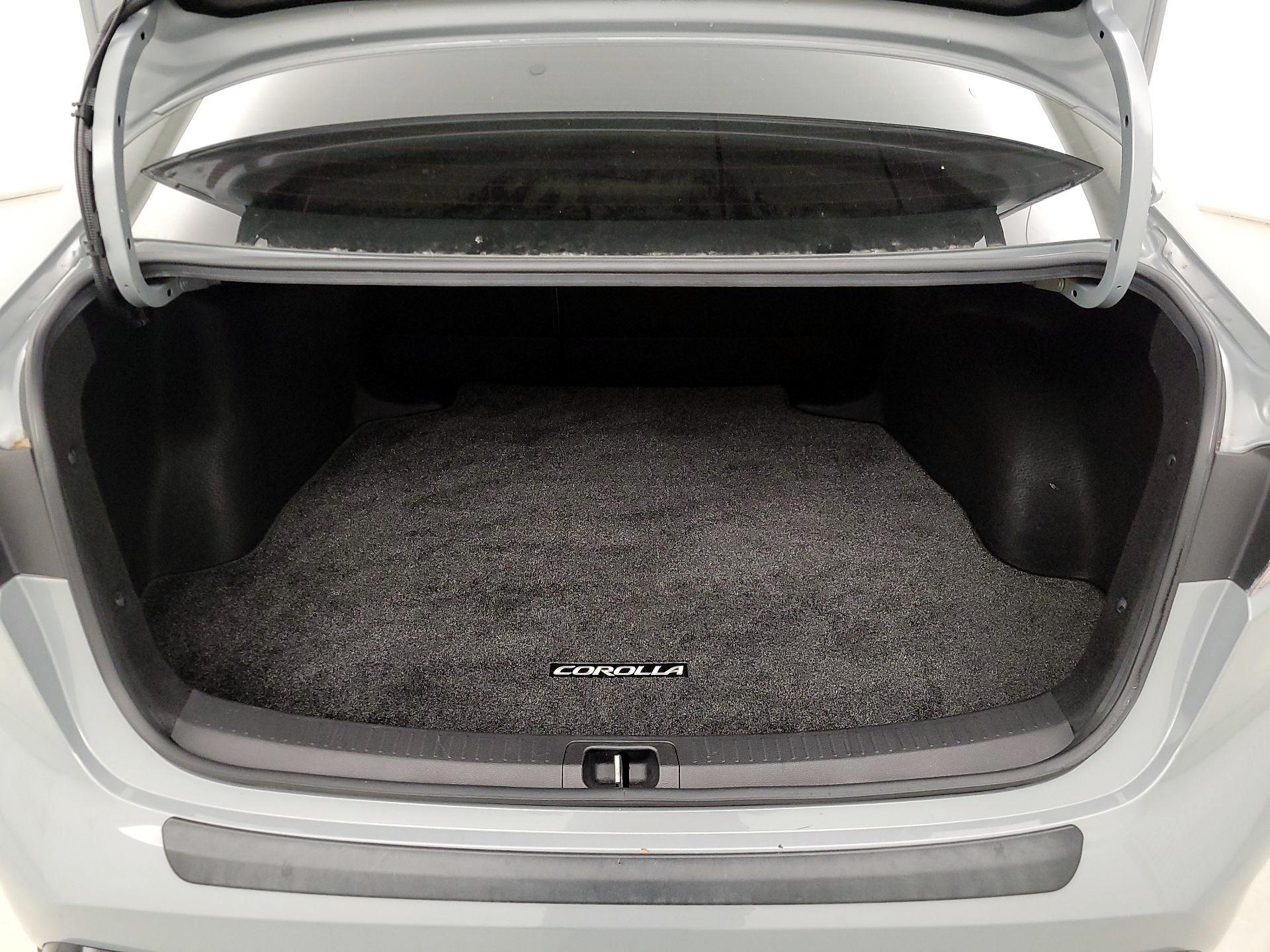 Thumbnail: 2021 Toyota Corolla - 18