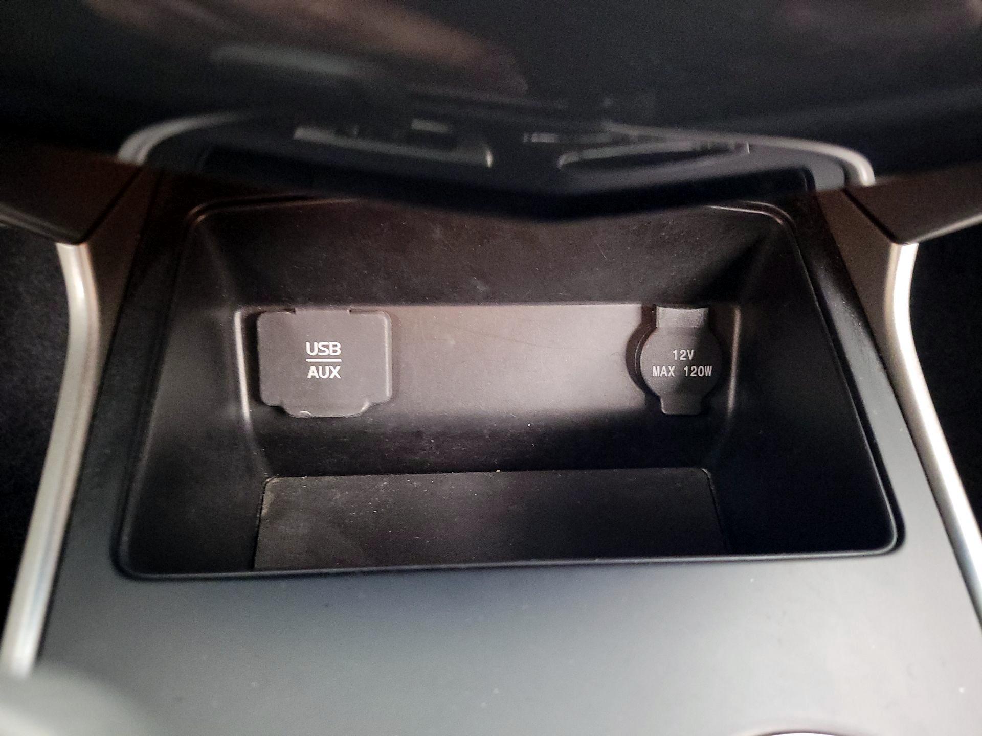 Thumbnail: 2015 Nissan Altima - 18