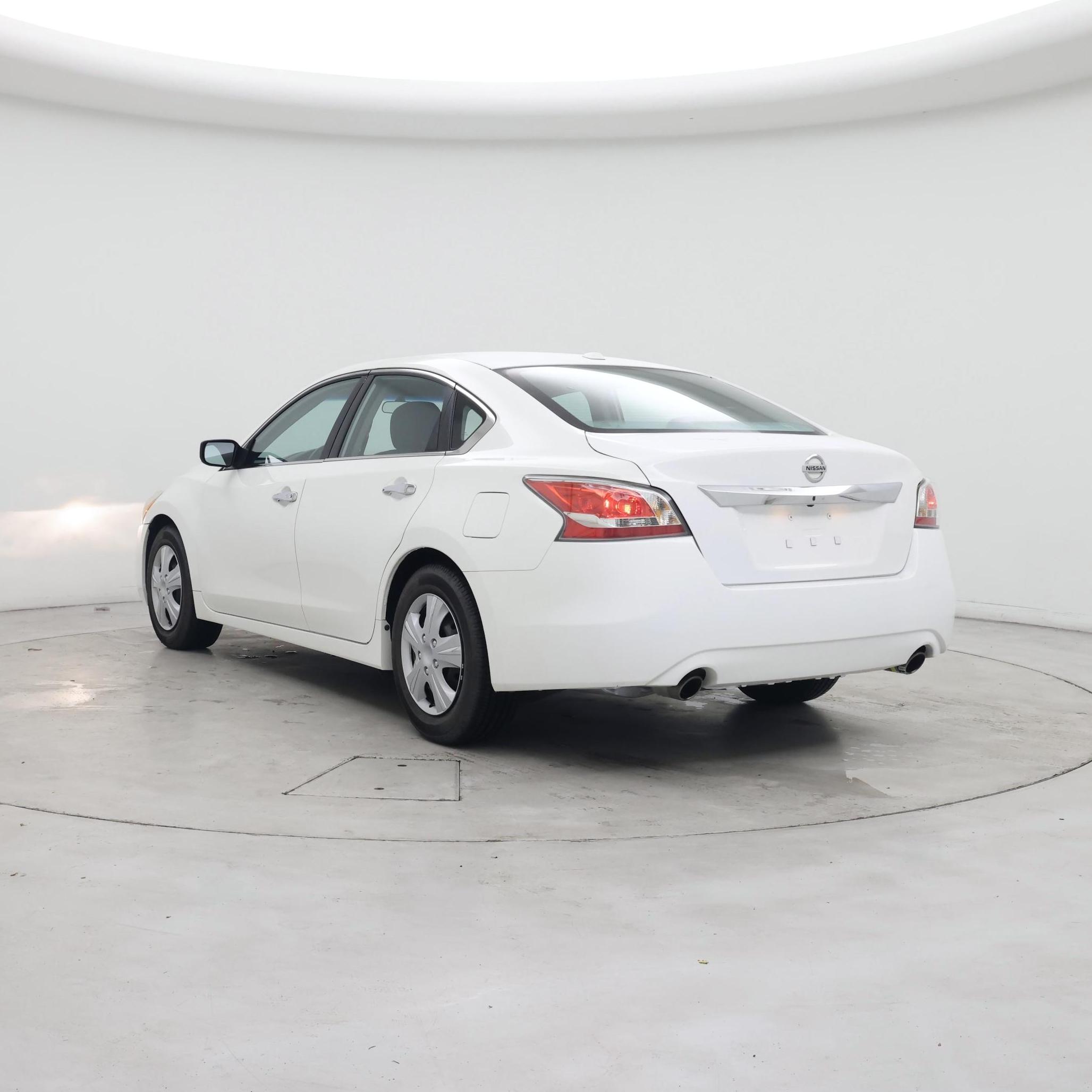 Thumbnail: 2015 Nissan Altima - 2