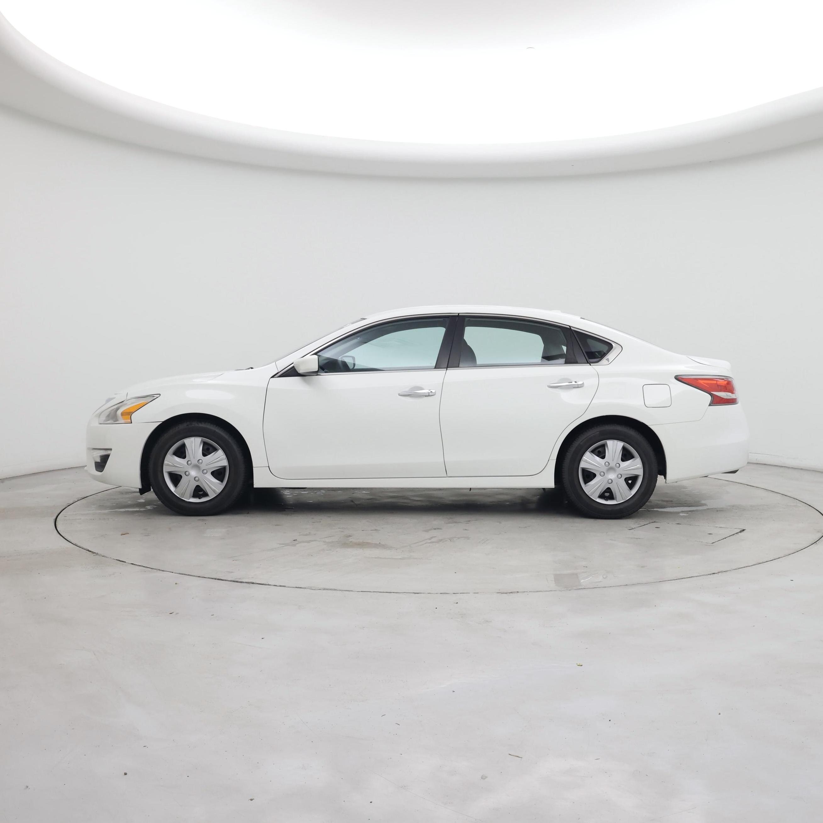 Thumbnail: 2015 Nissan Altima - 3