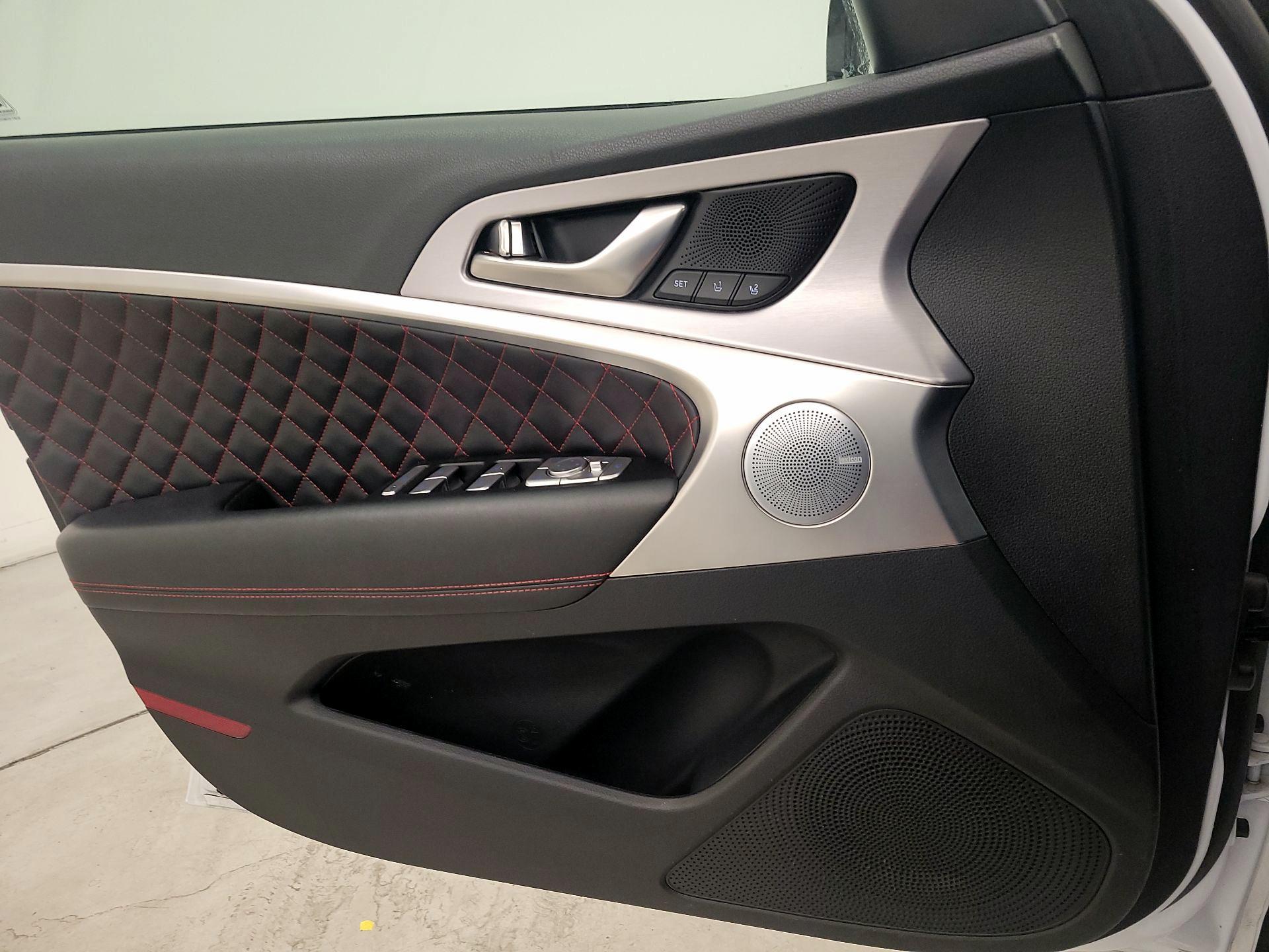 Thumbnail: 2019 Genesis G70 - 12