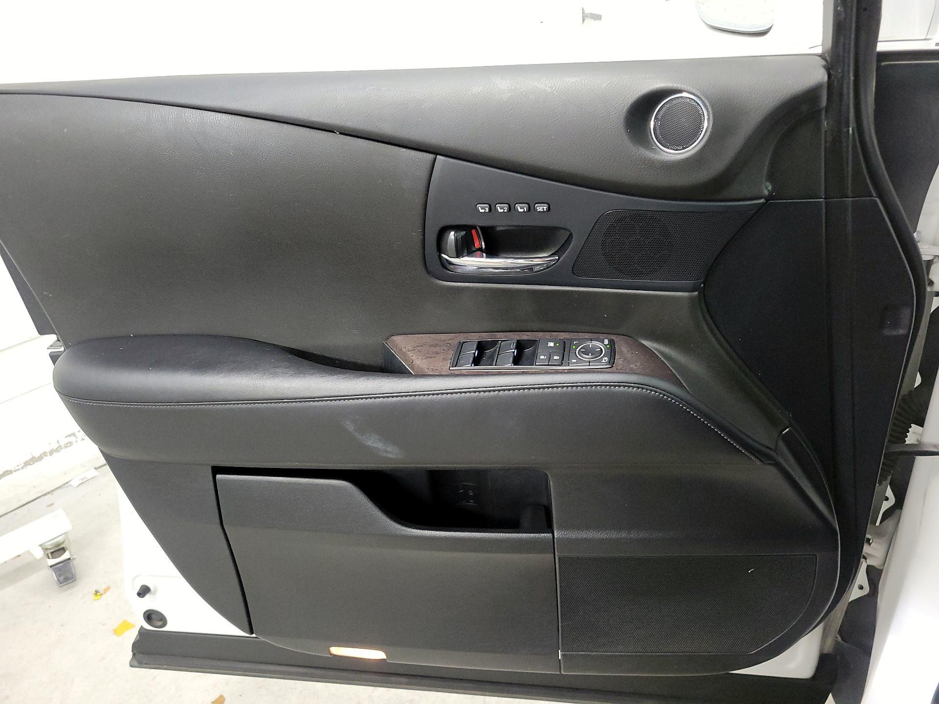 Thumbnail: 2015 Lexus RX - 12