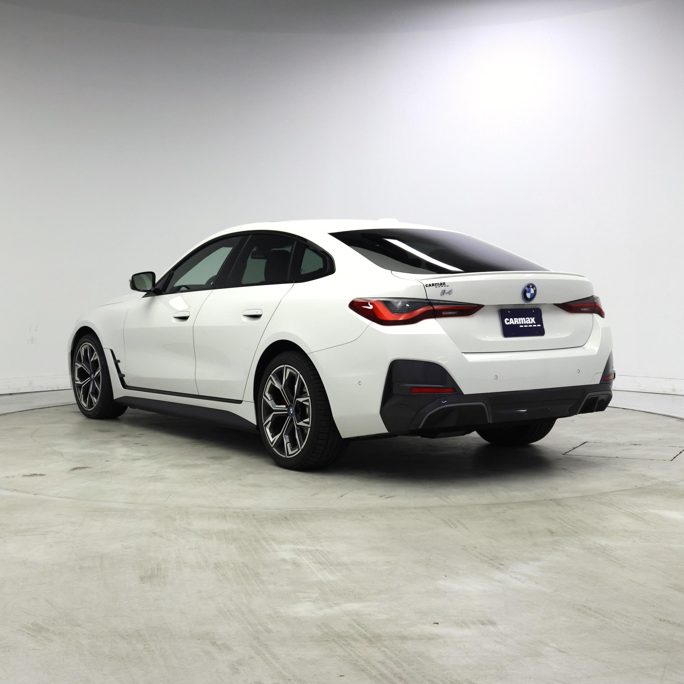 Thumbnail: 2022 BMW i4 - 2