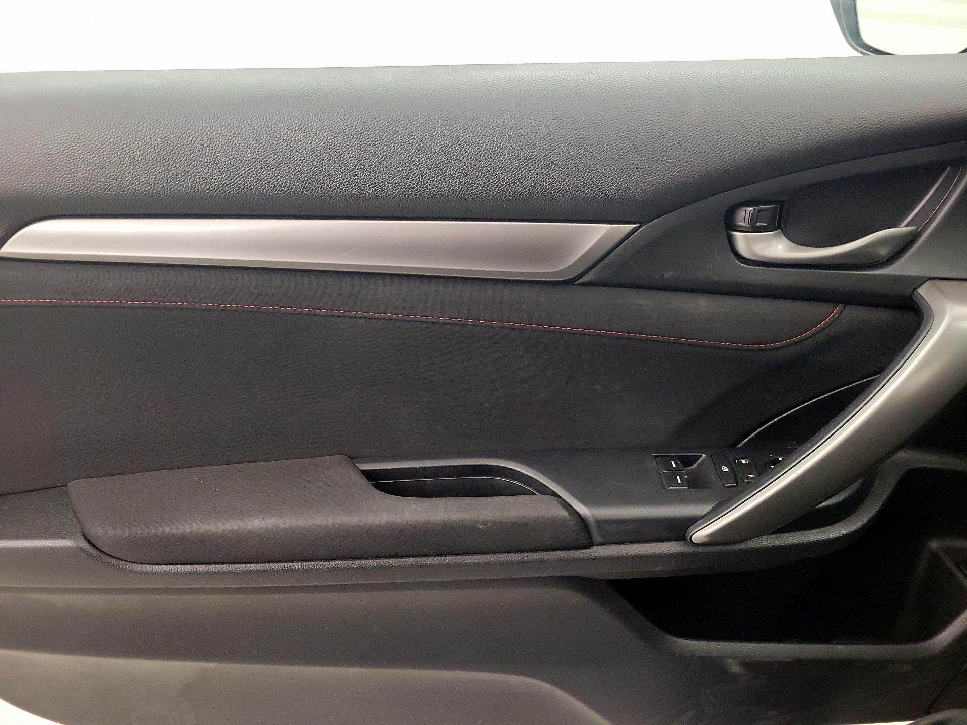 Thumbnail: 2017 Honda Civic - 12